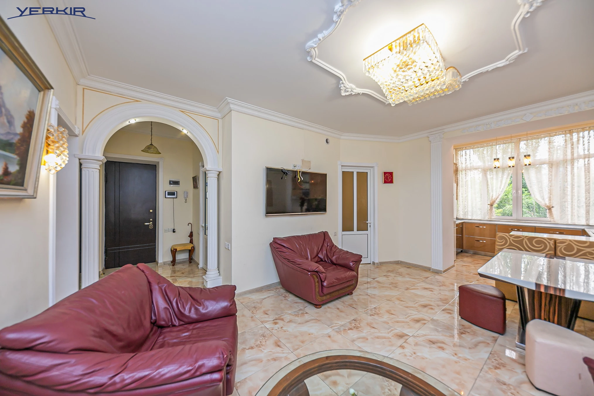 Apartments Code: 5+418984