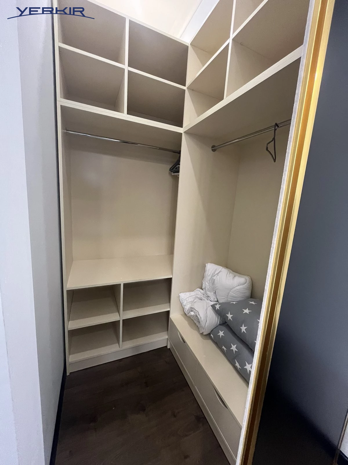 Apartments Code: 5+2400348