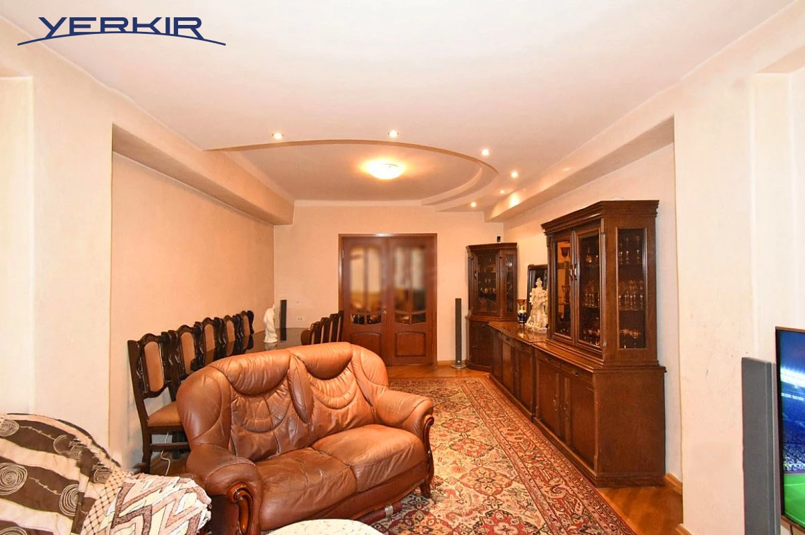 Բնակարաններ Կոդ` 5+305961