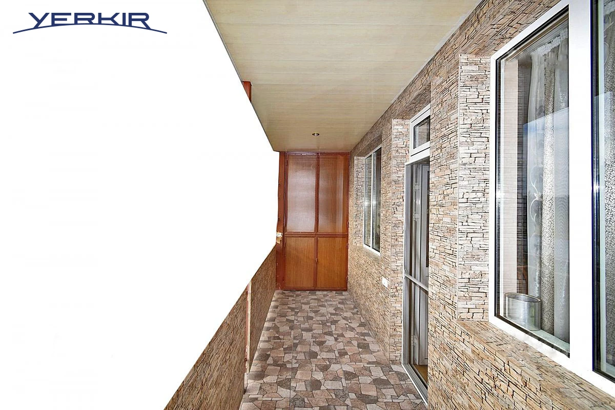 Apartments Code: 10+405869