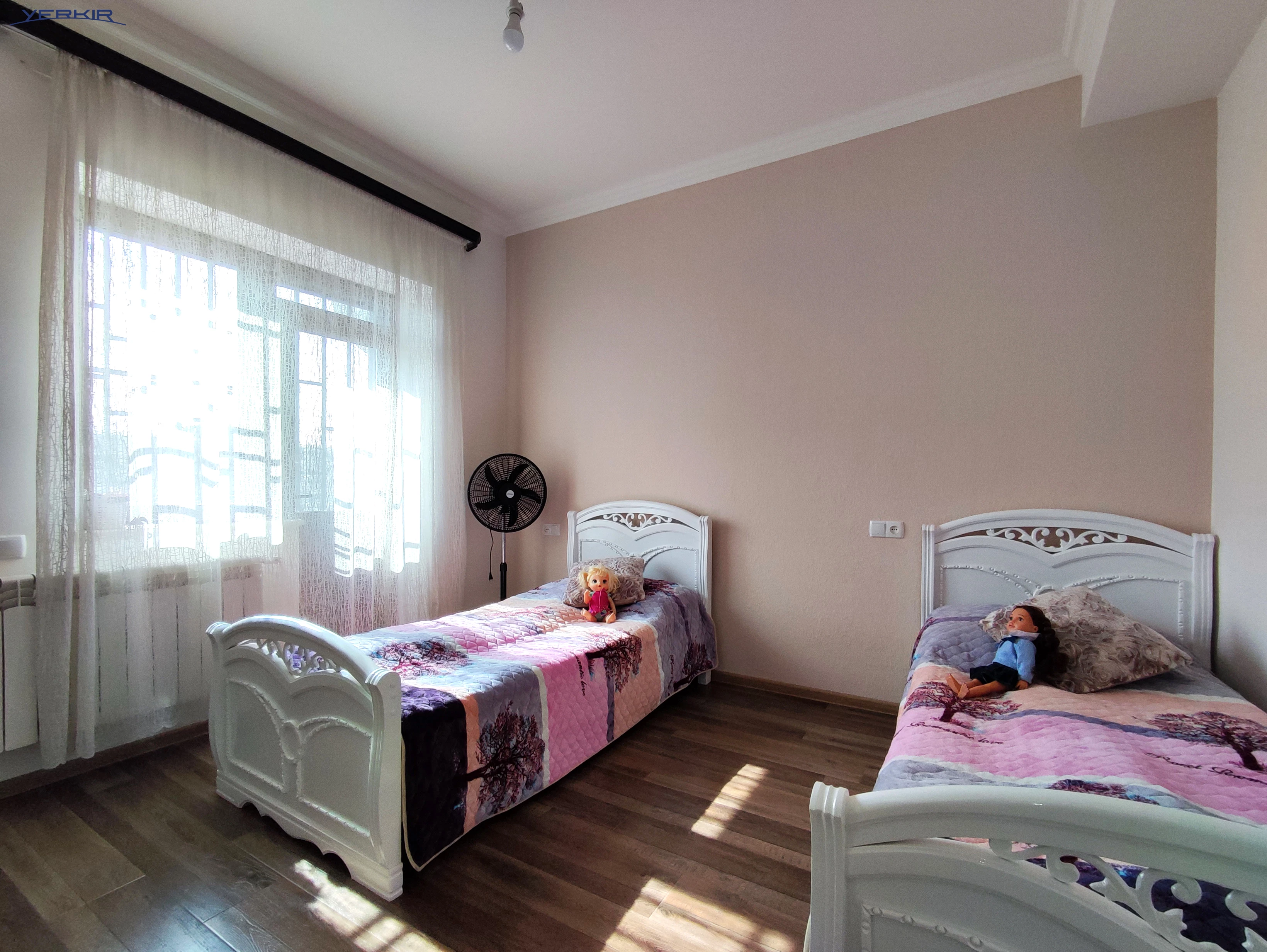 Առանձնատներ Կոդ` 4+515956