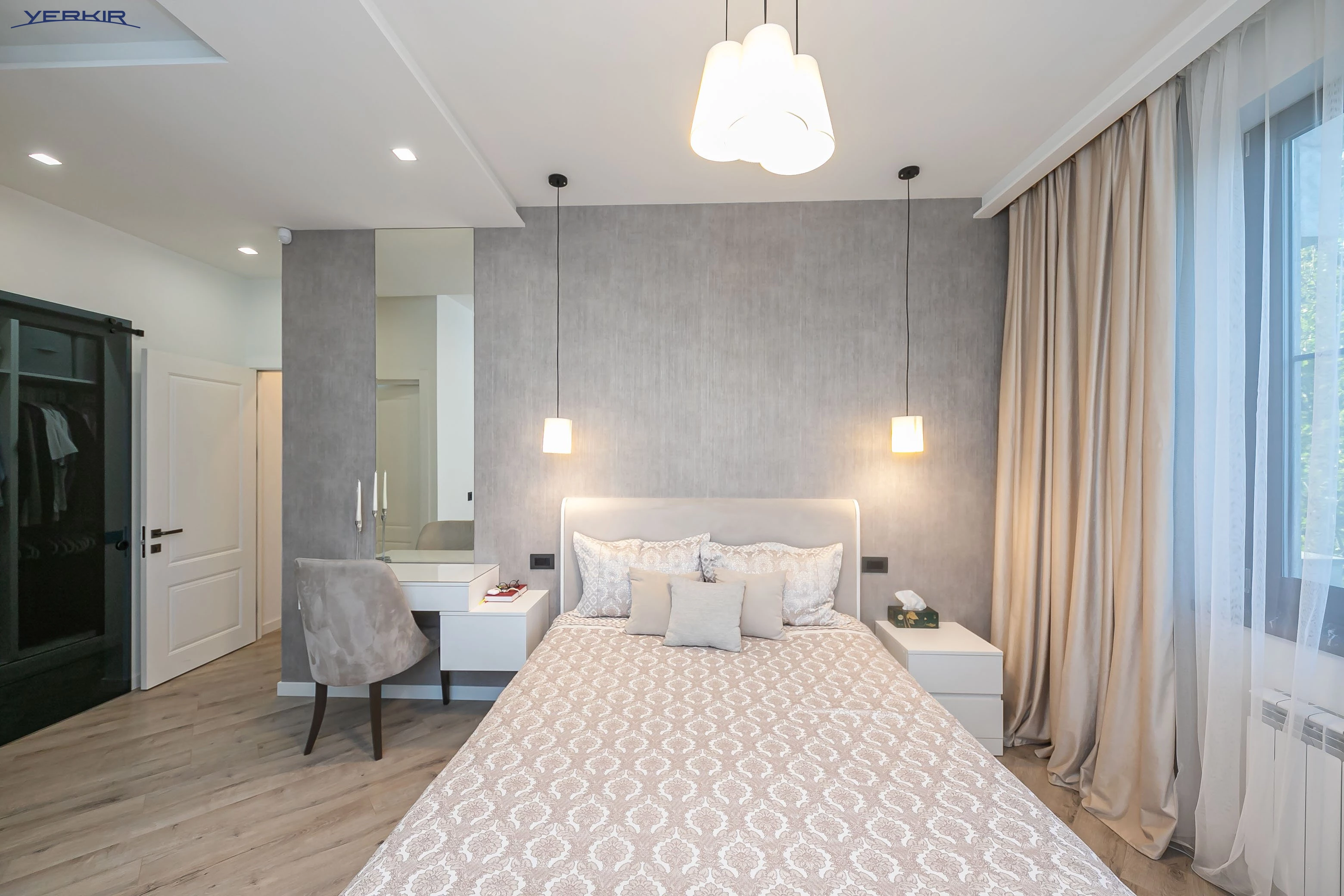 Apartments Code: 9+420819