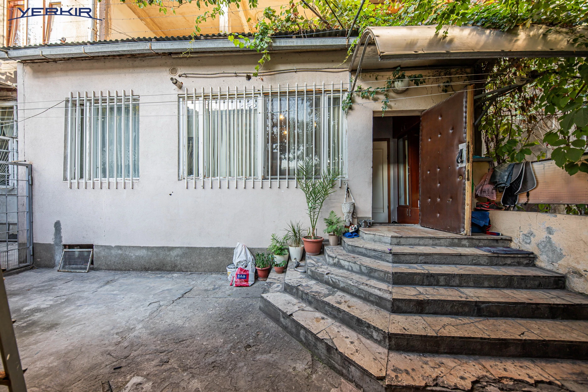 Коммерческие недвижимости Код 10+713158