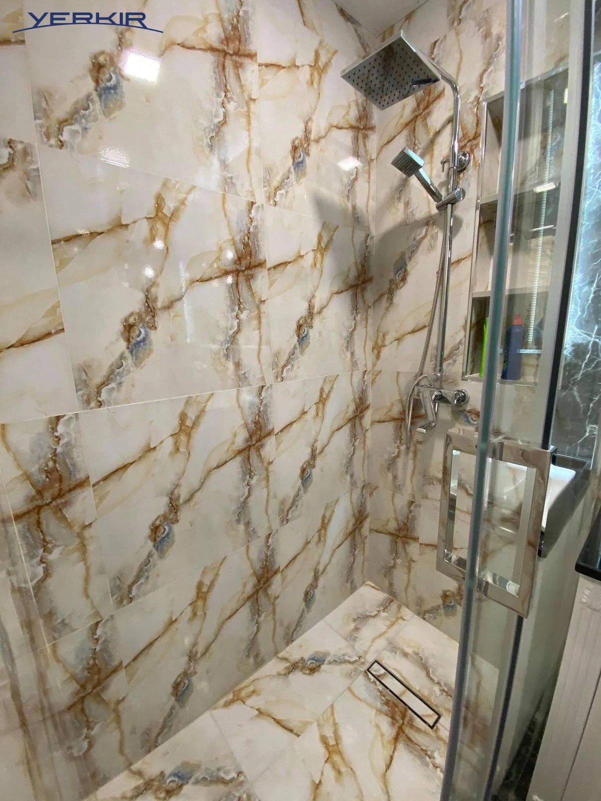 Apartments Code: 5+204603