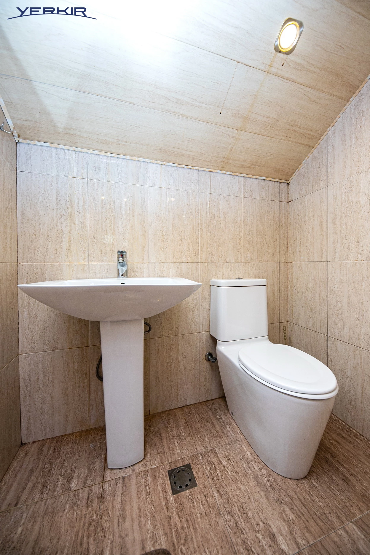 Առանձնատներ Կոդ` 5+517529