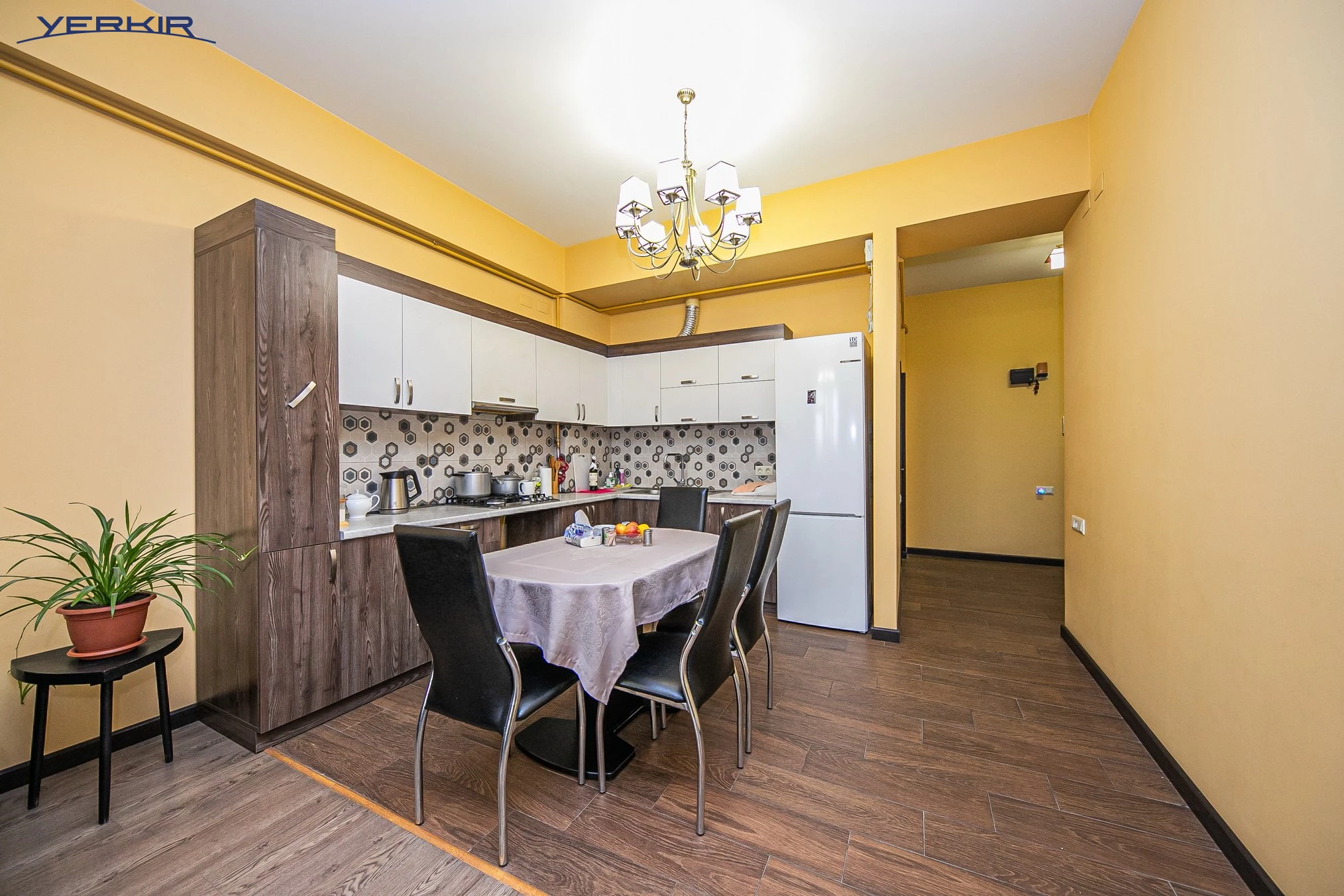 Apartments Code: 7+317260