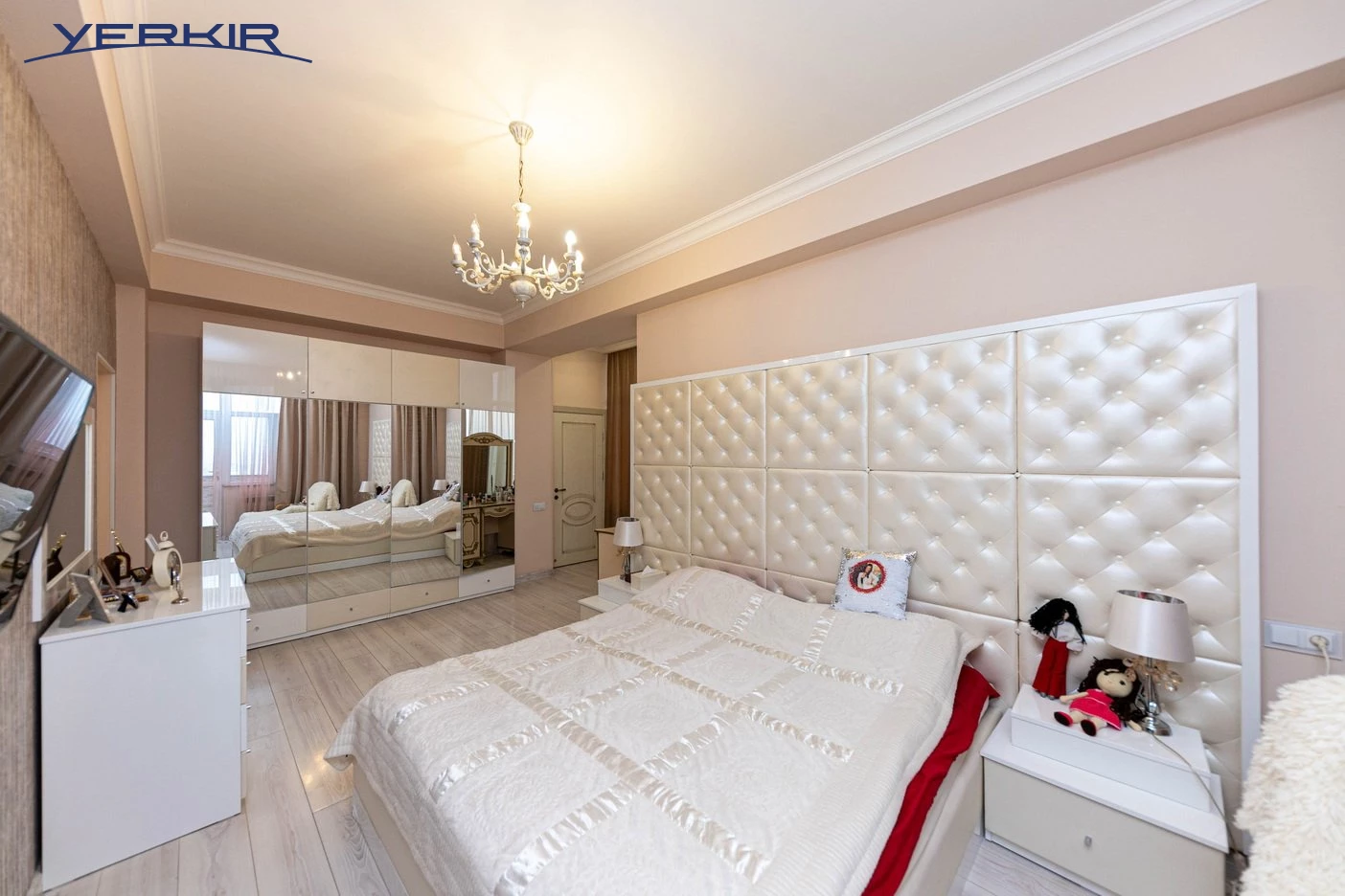 Բնակարաններ Կոդ` 9+3558715