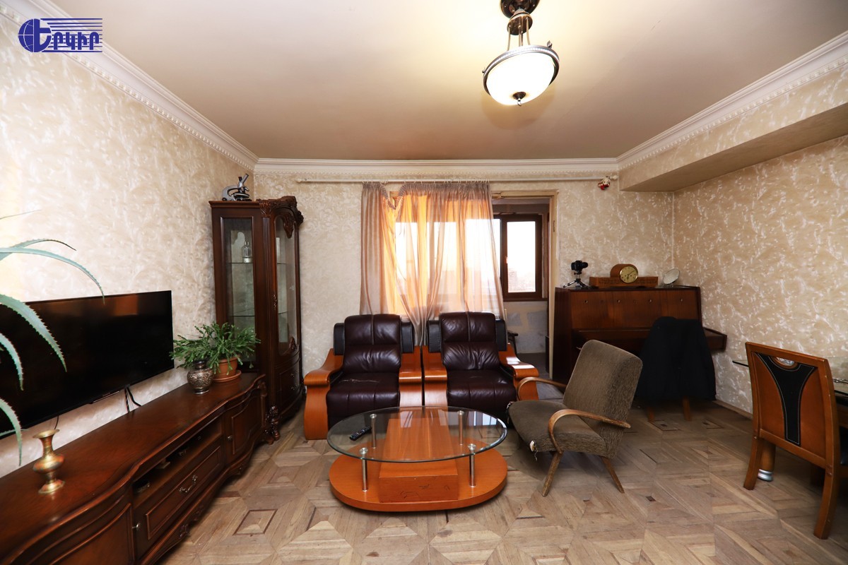 Apartments Code: 10+312272