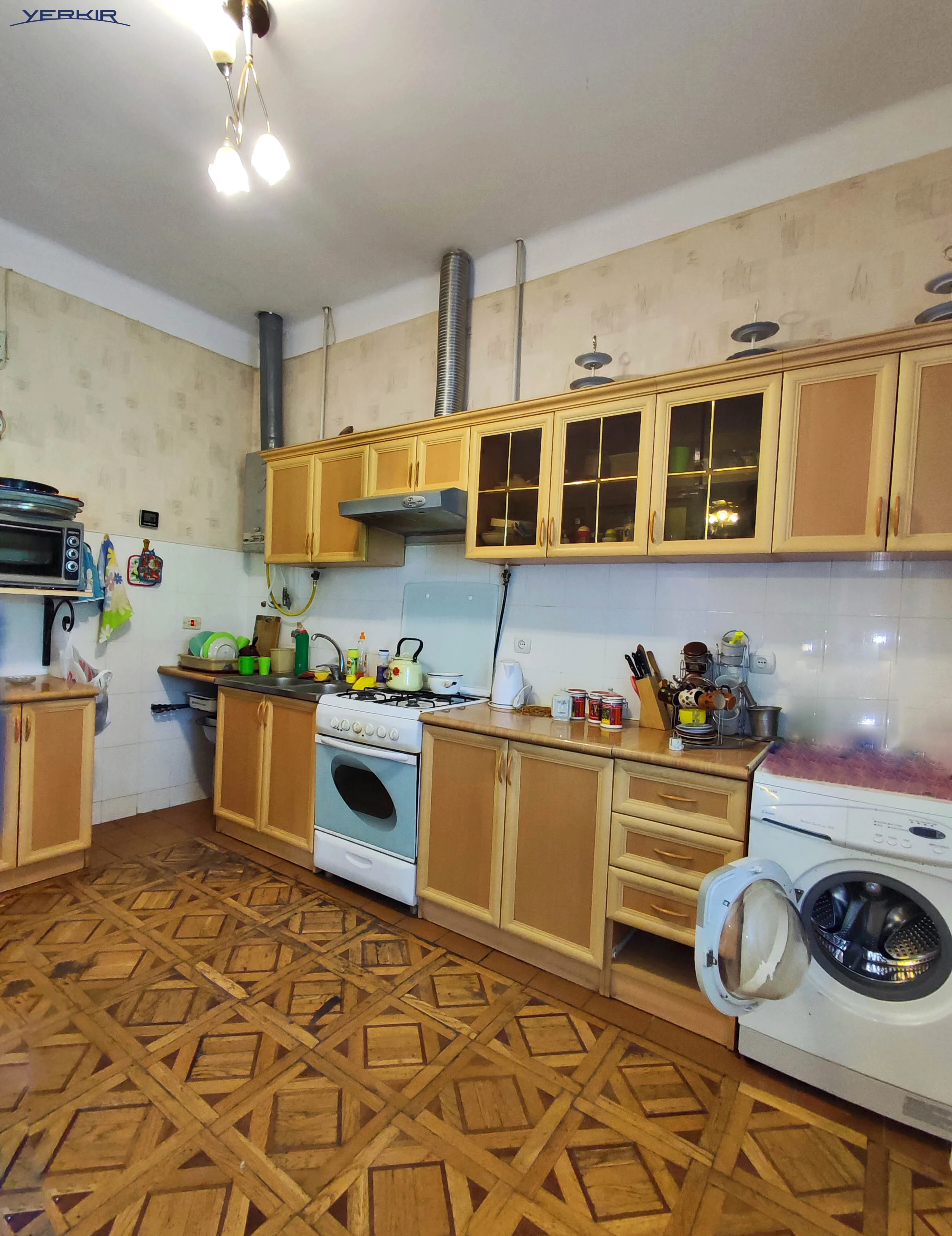 Առանձնատներ Կոդ` 4+511037