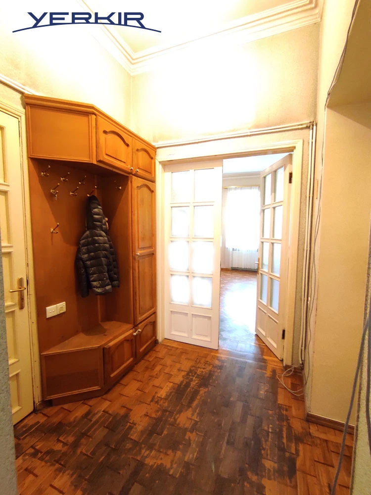 Բնակարաններ Կոդ` 5+809896