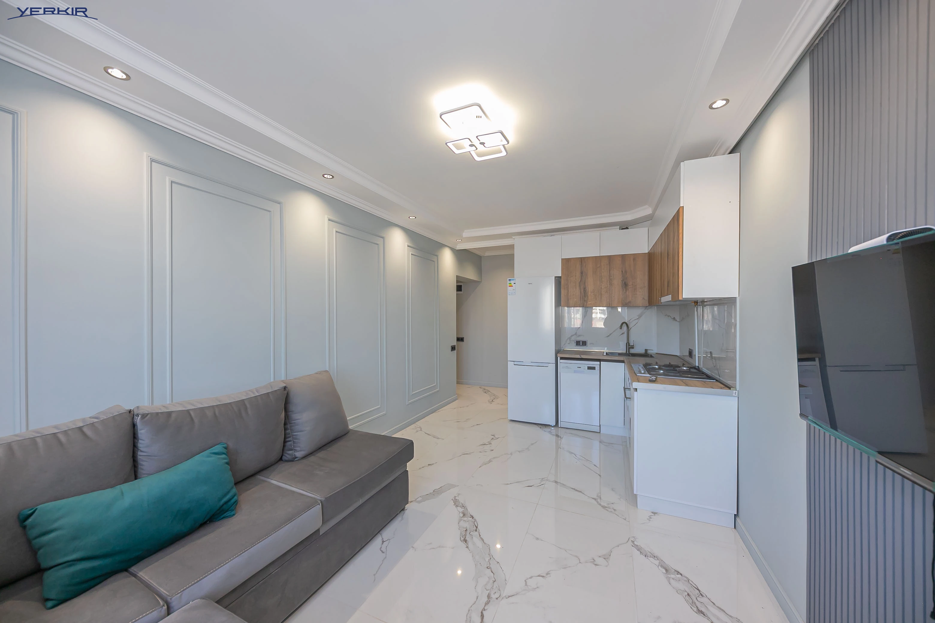 Apartments Code: 5+221692