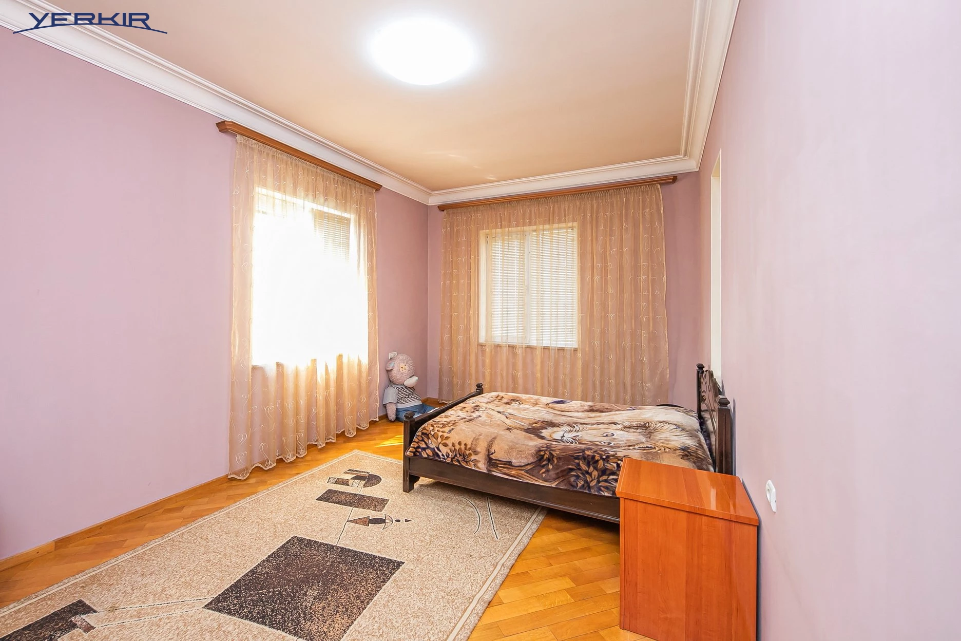 Առանձնատներ Կոդ` 8+518044