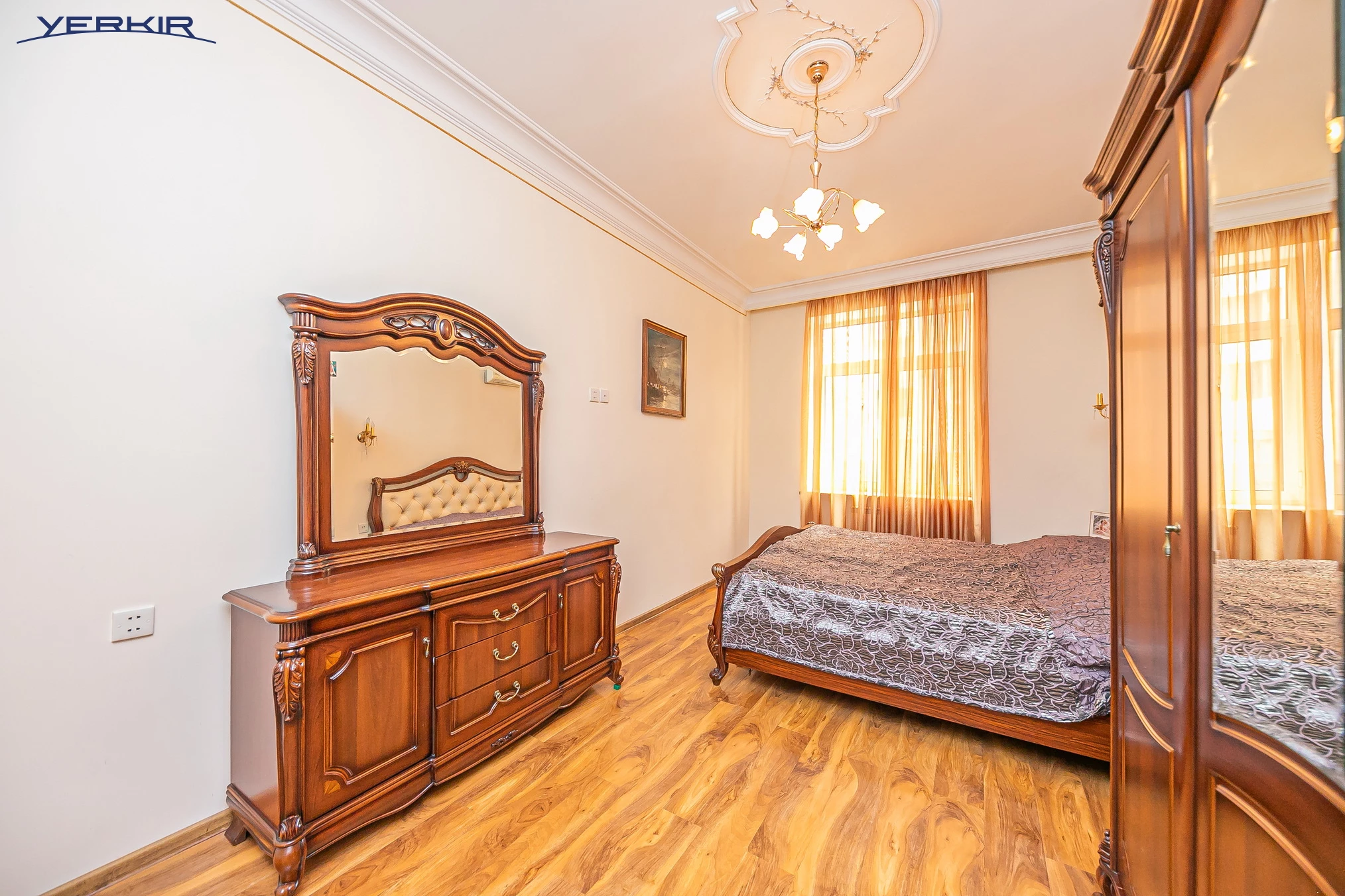 Apartments Code: 5+418984