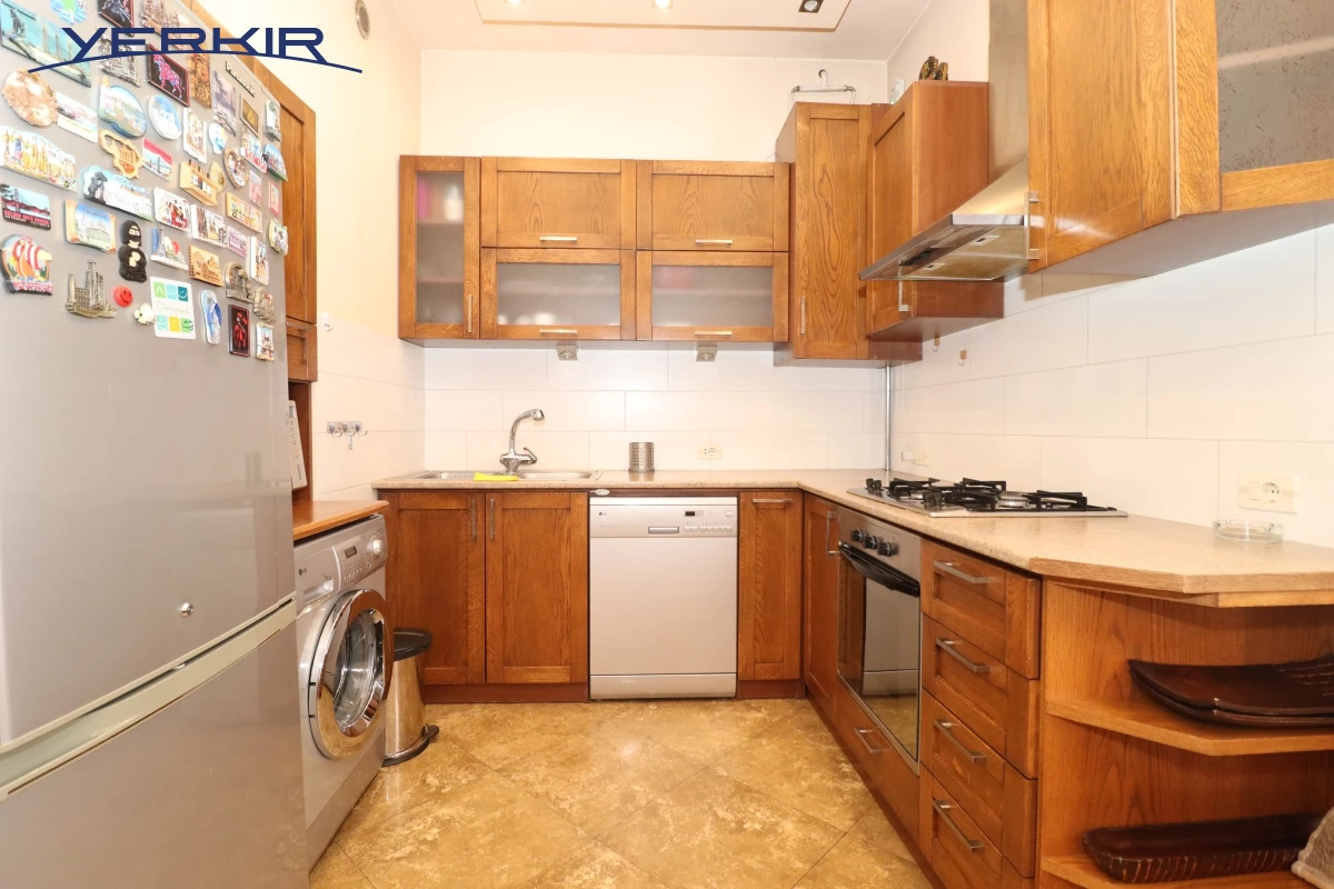 Բնակարաններ Կոդ` 9+318144