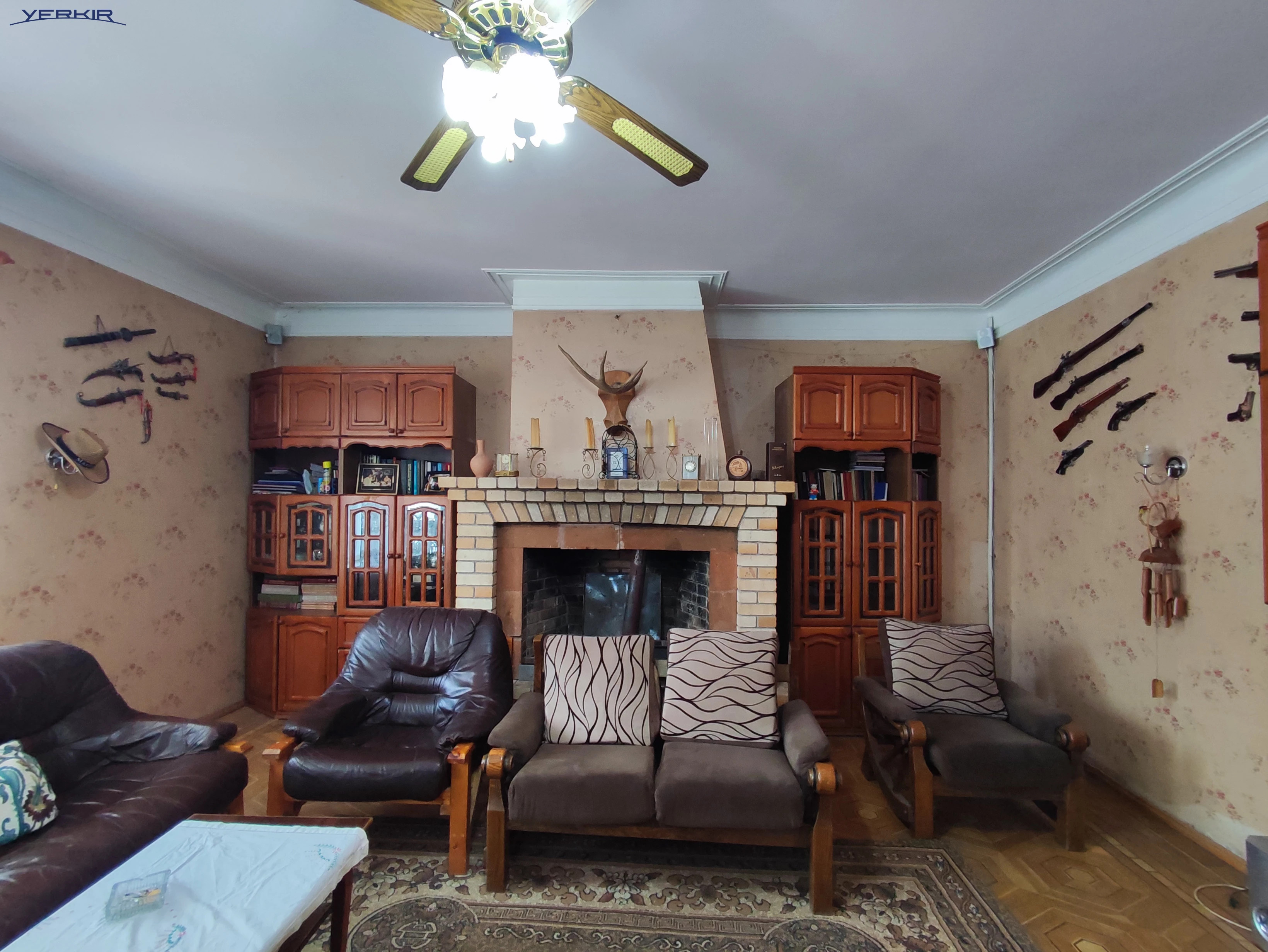 Առանձնատներ Կոդ` 4+511037