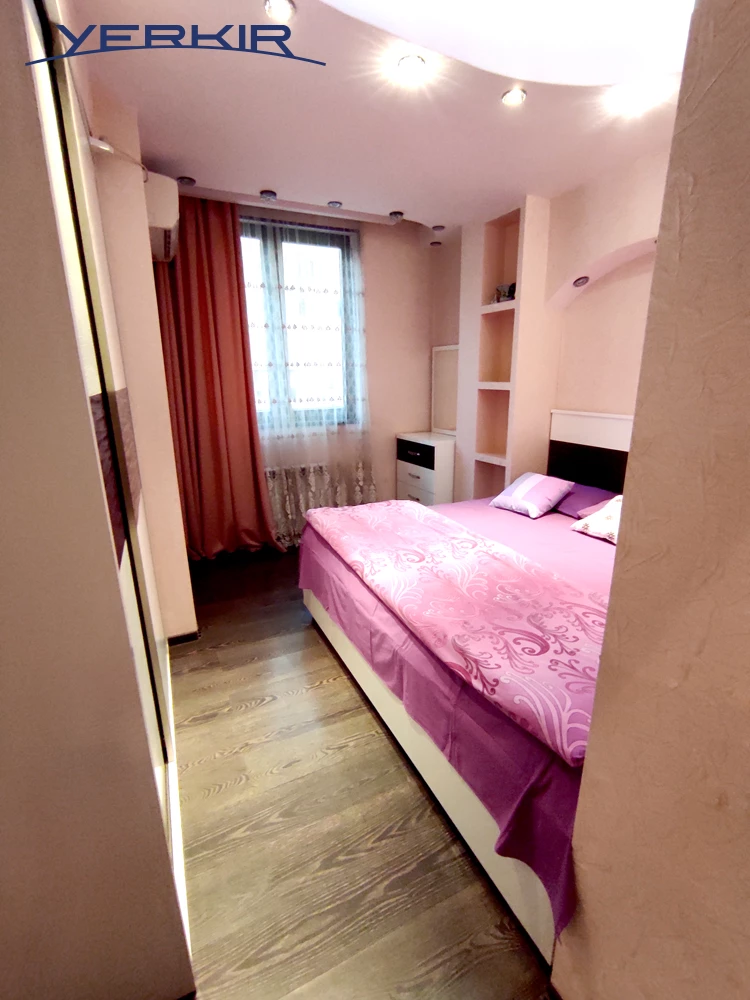 Apartments Code: 4+205836