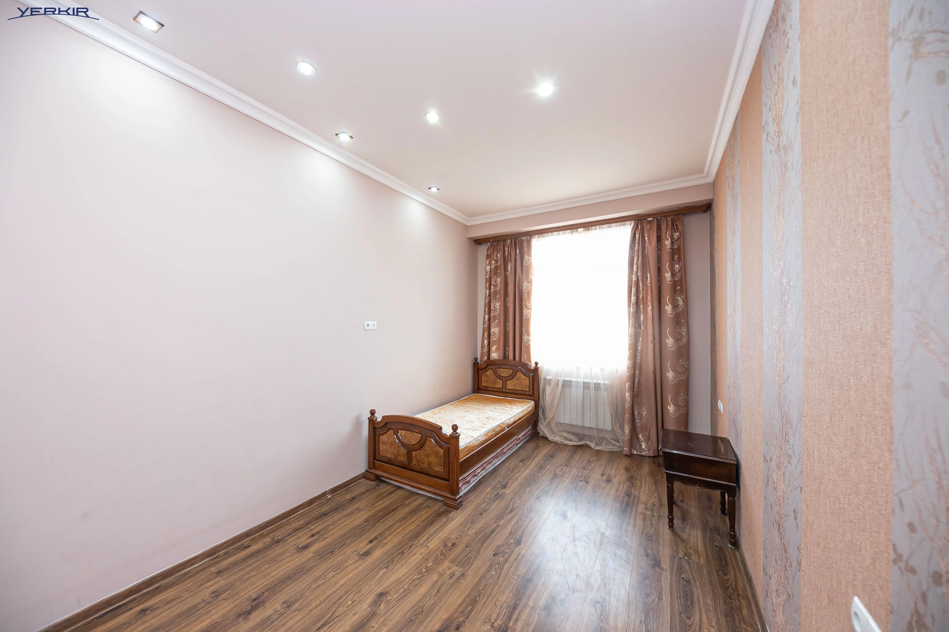 Apartments Code: 5+321520