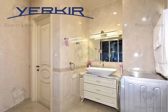 Apartments Code: 9+320678