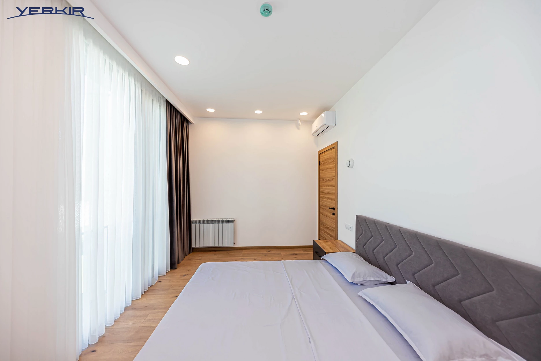 Առանձնատներ Կոդ` 5+513737