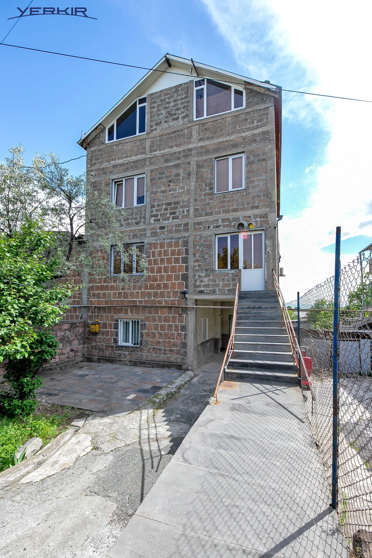 Առանձնատներ Կոդ` 8+518044