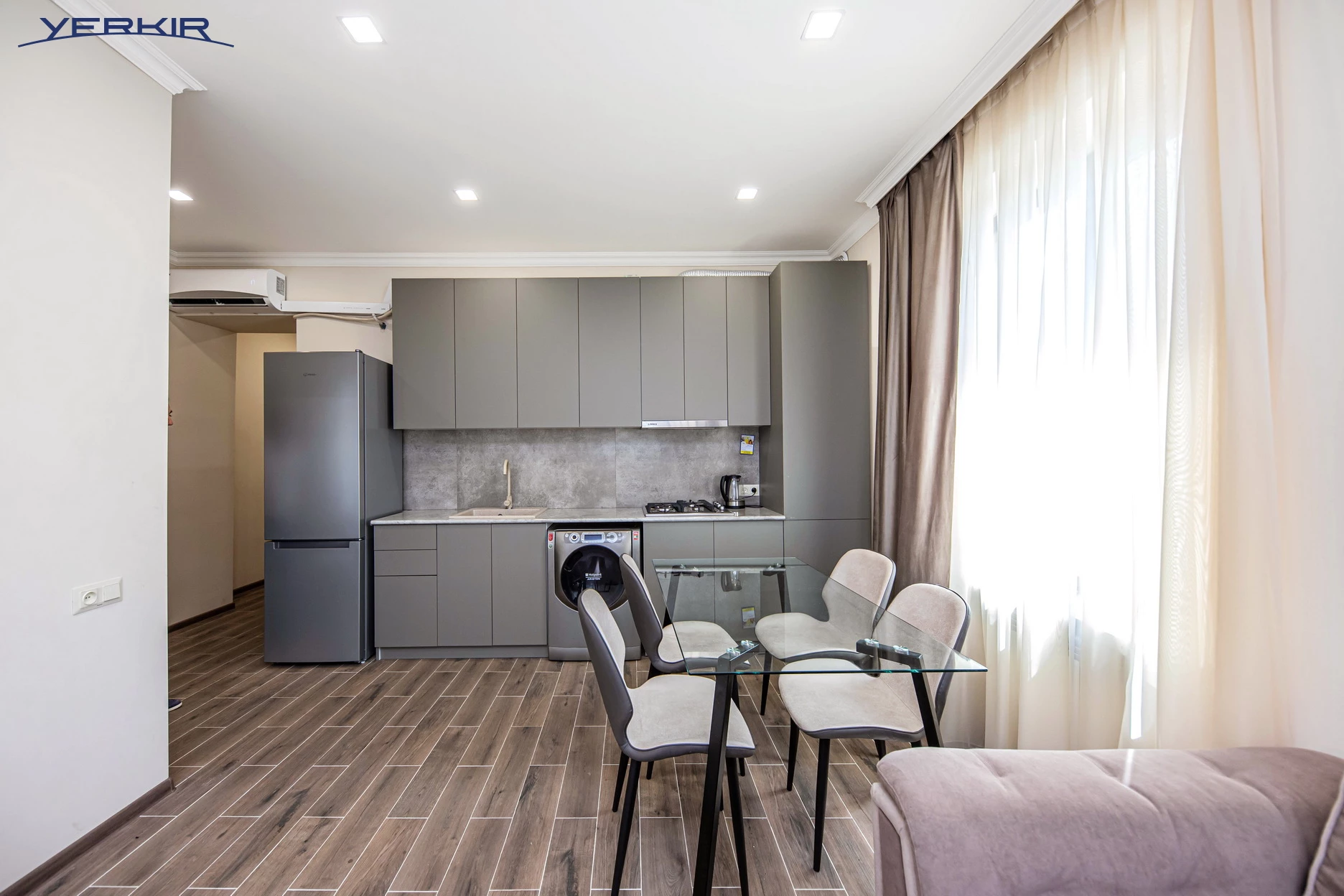 Բնակարաններ Կոդ` 10+112480