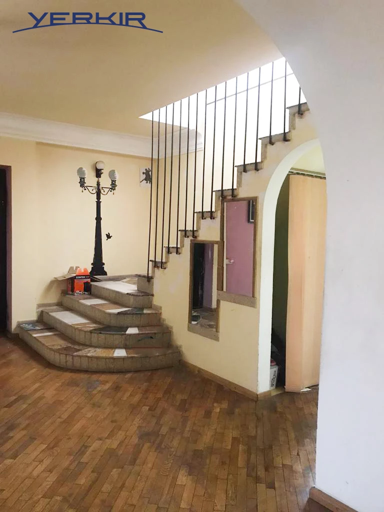 Առանձնատներ Կոդ` 5+50093