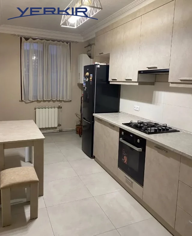 Apartments Code: 8+214743