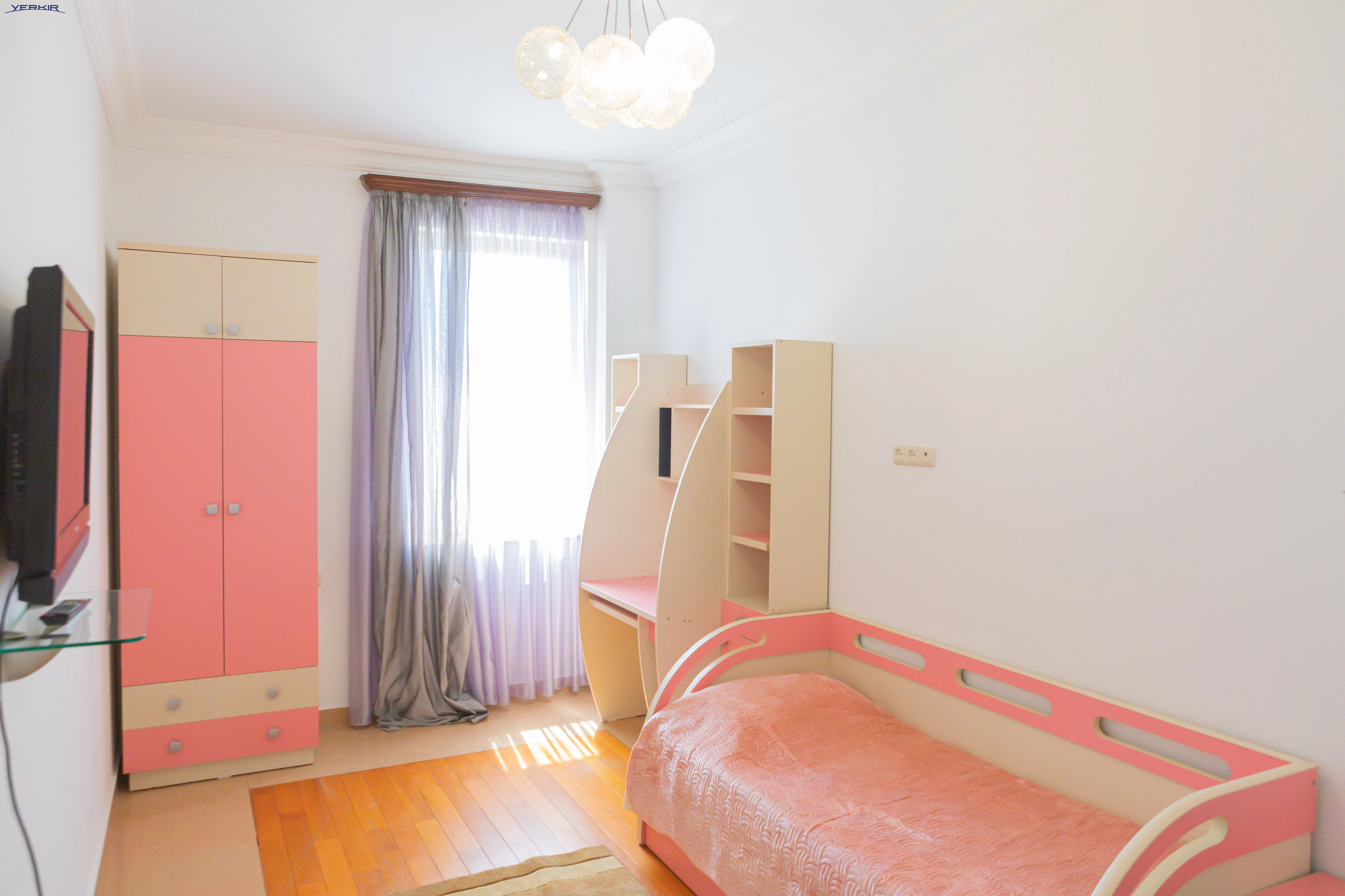 Apartments Code: 10+419205