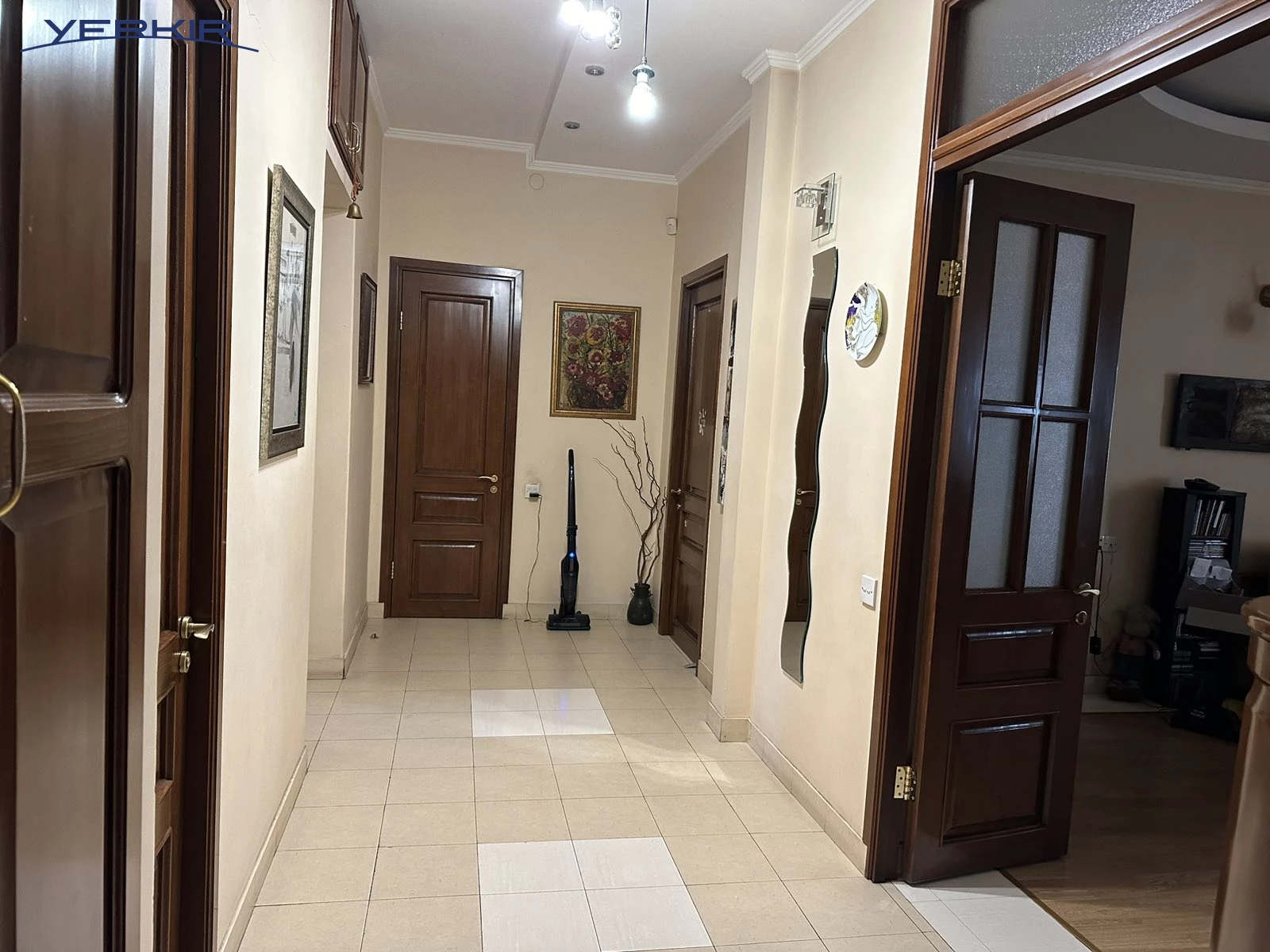 Բնակարաններ Կոդ` 5+313758