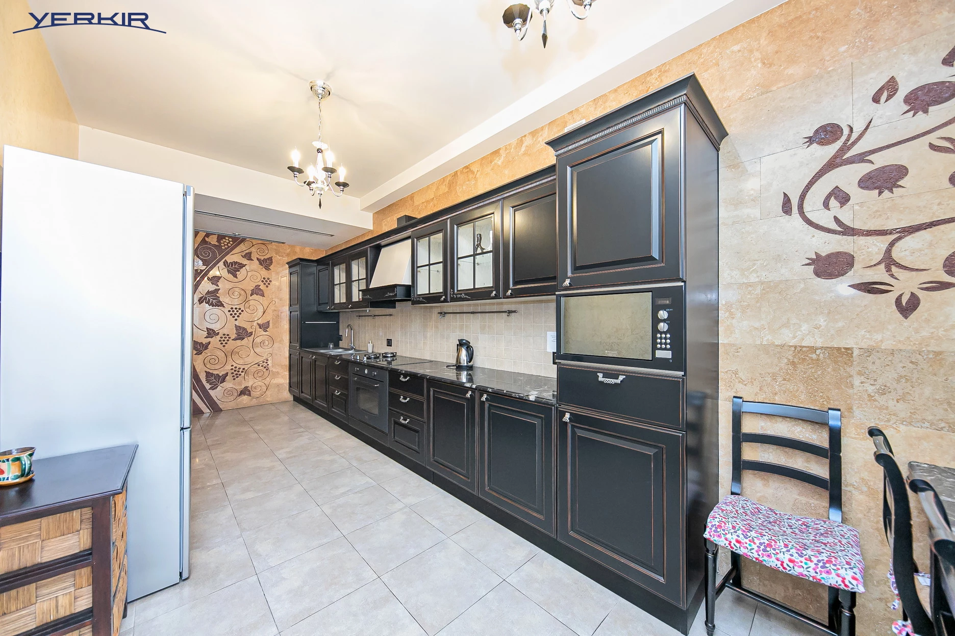 Apartments Code: 5+317840