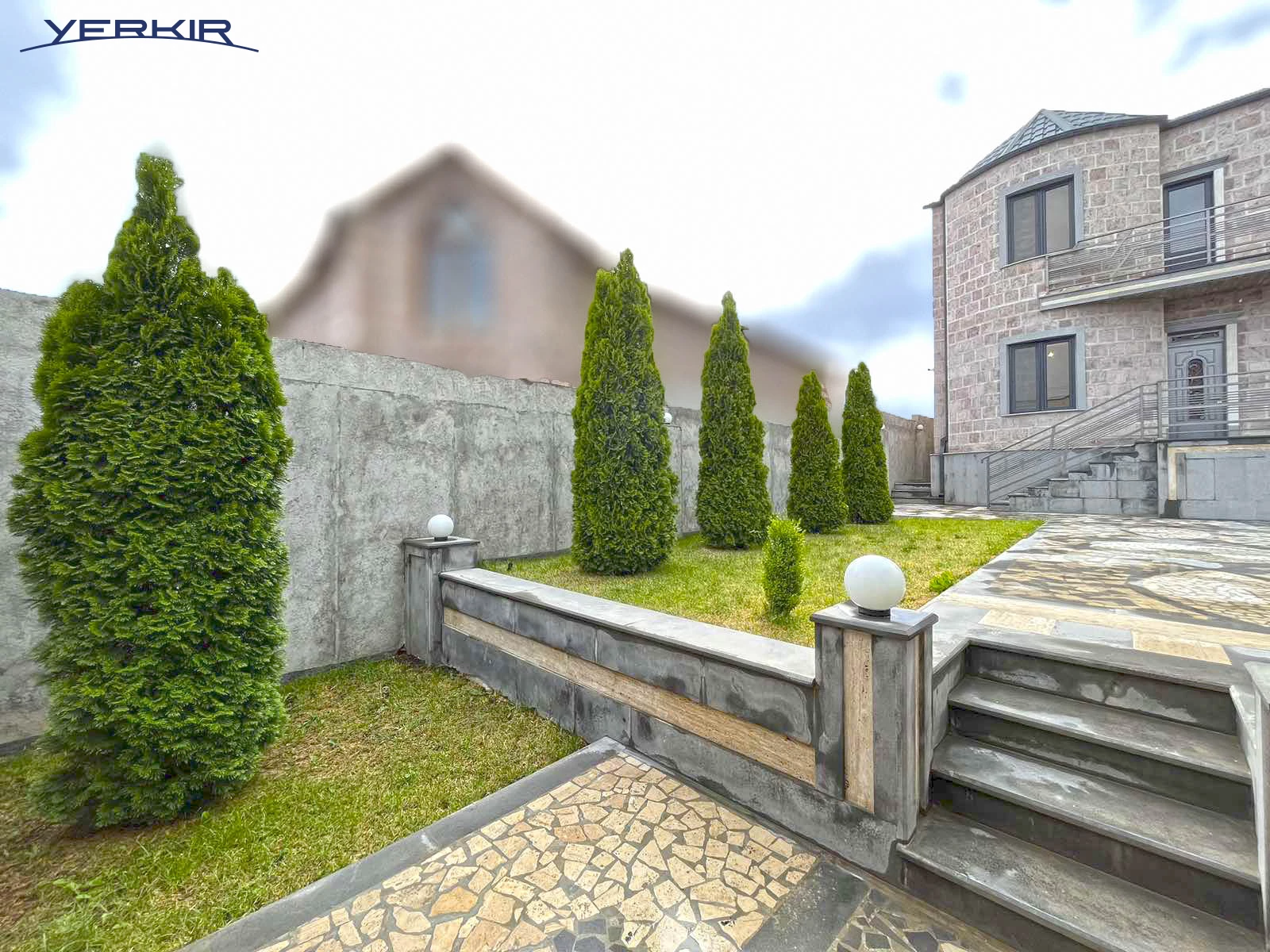 Houses Code: 3+511059