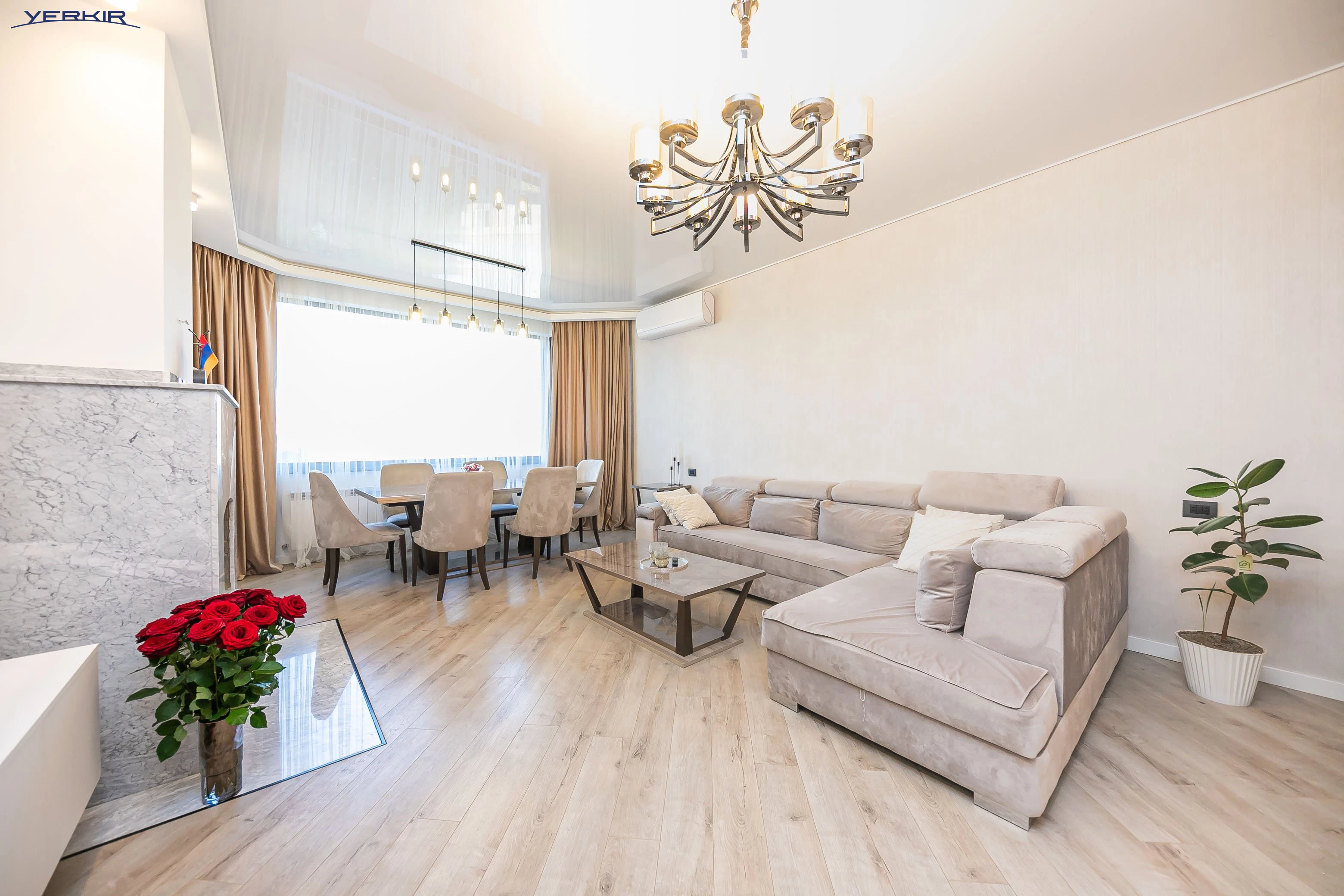 Apartments Code: 9+420819