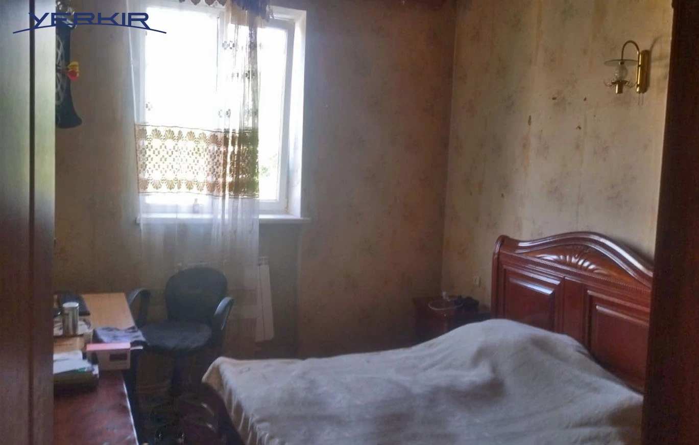 Առանձնատներ Կոդ` 6+50870