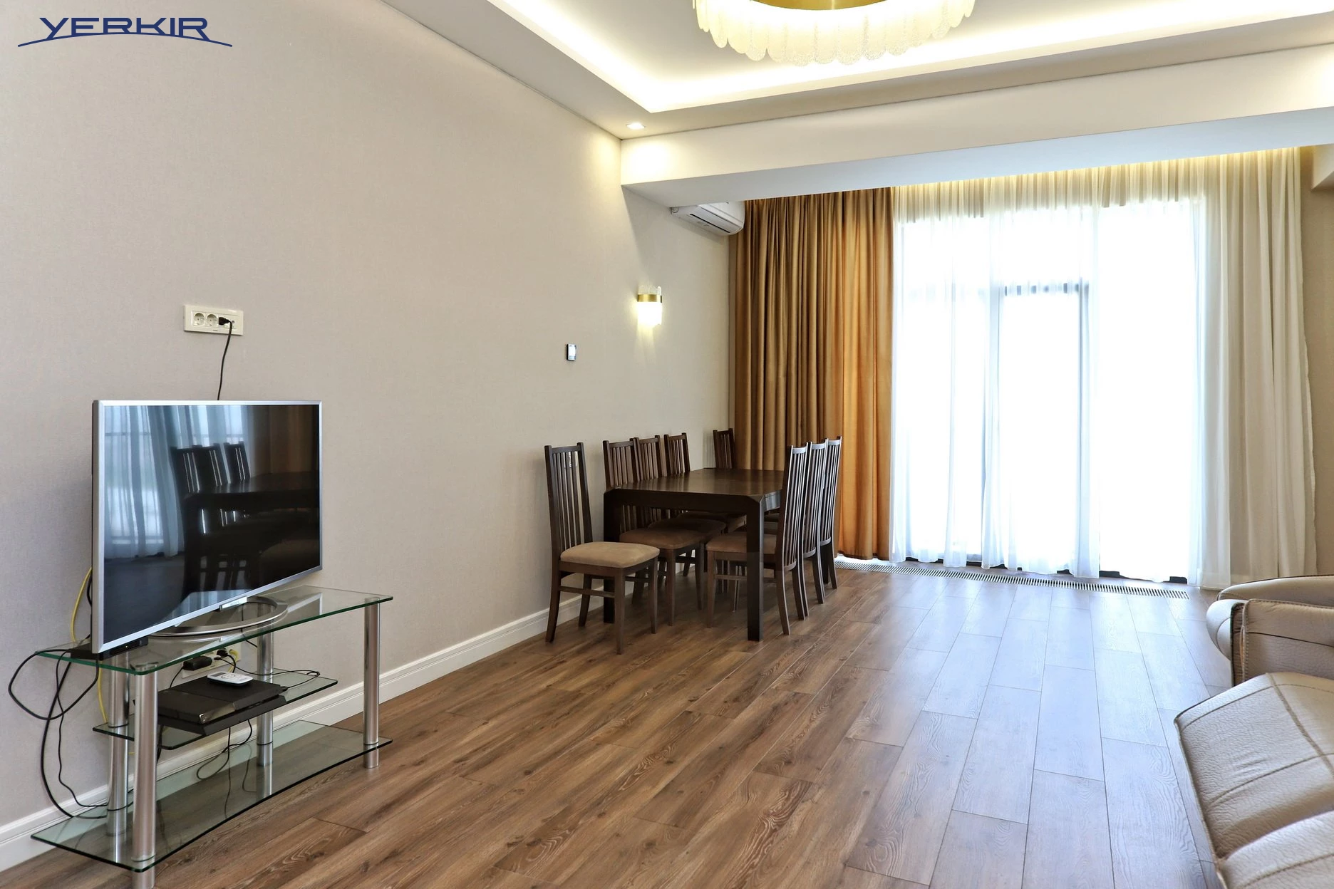 Apartments Code: 9+4425808