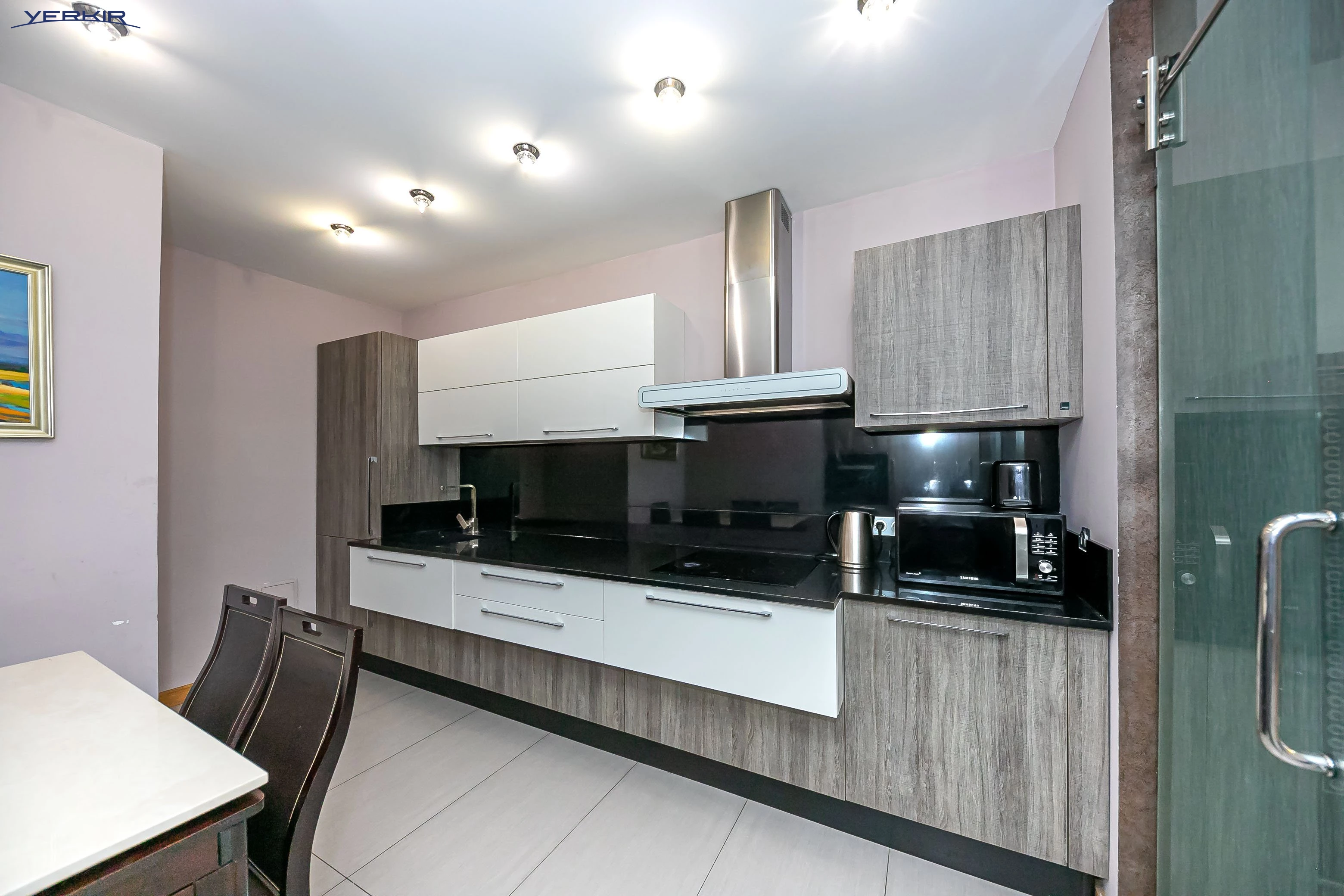 Apartments Code: 9+219804