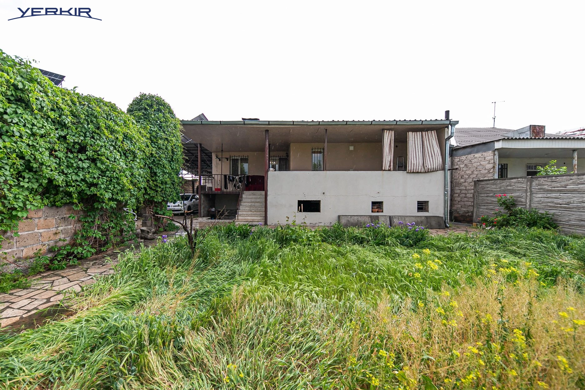 Houses Code: 8+517854