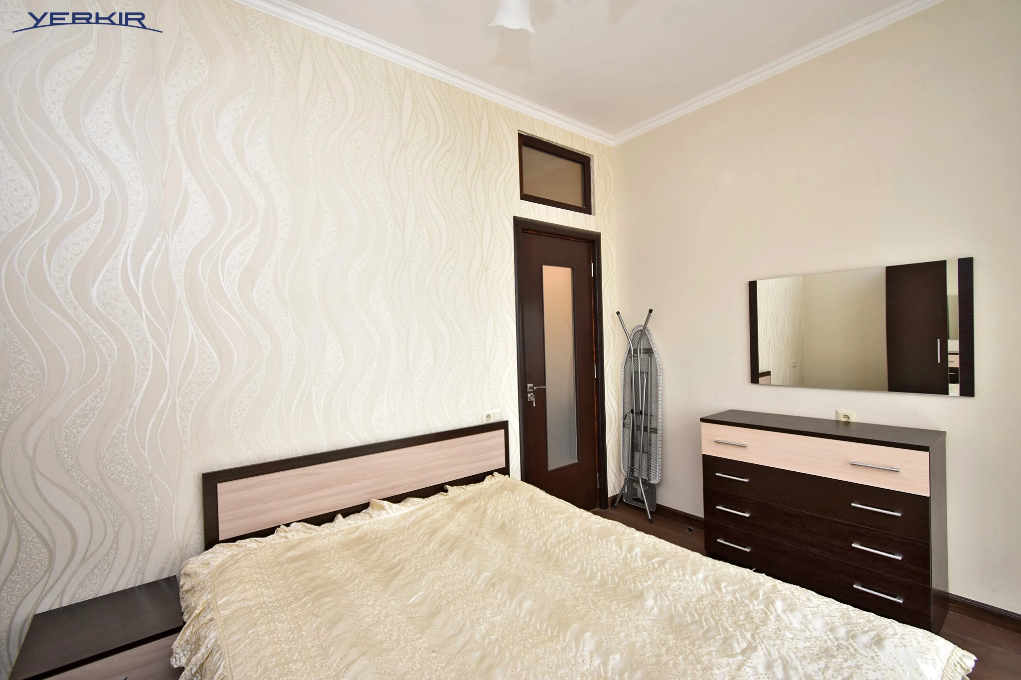 Apartments Code: 10+317820