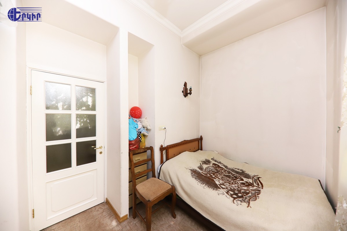 Apartments Code: 5+22322