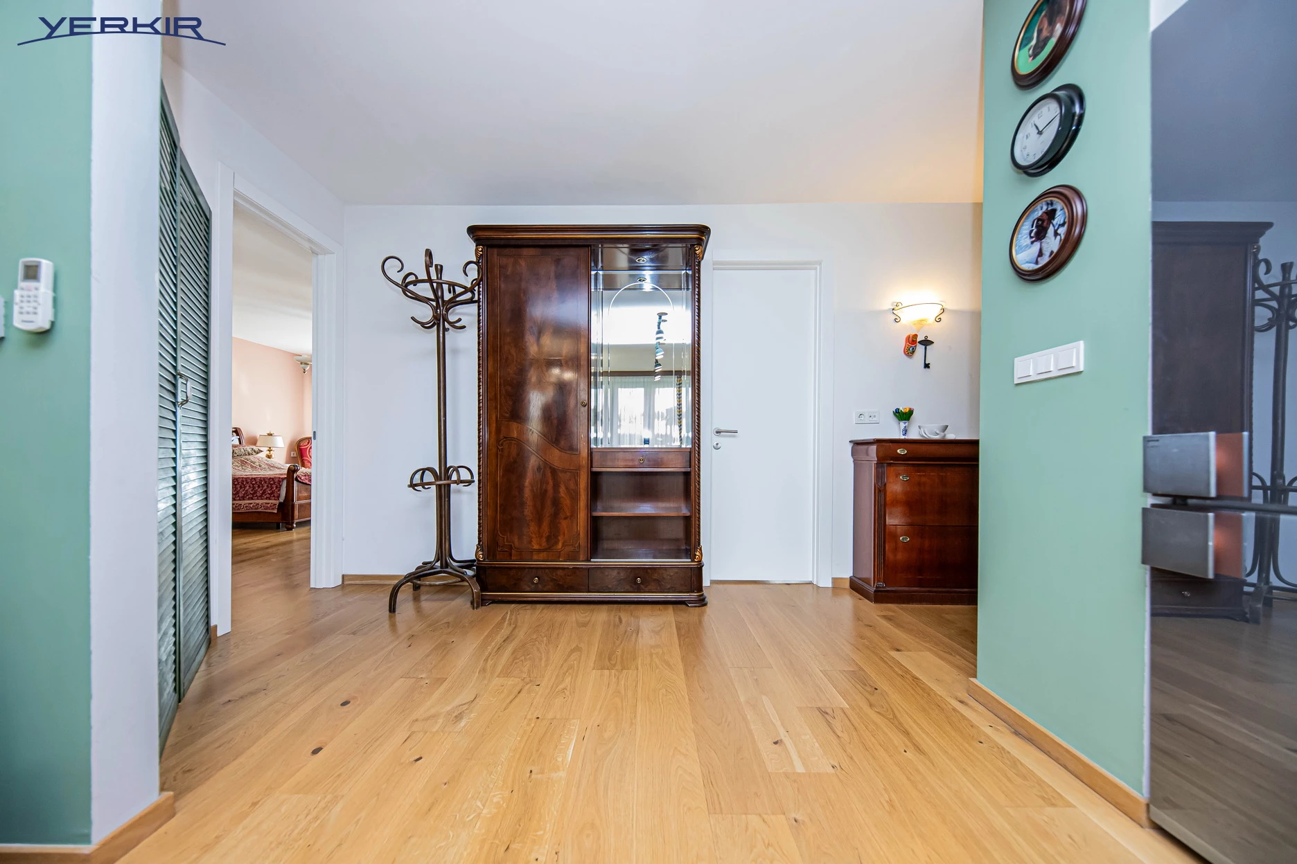 Apartments Code: 10+414072