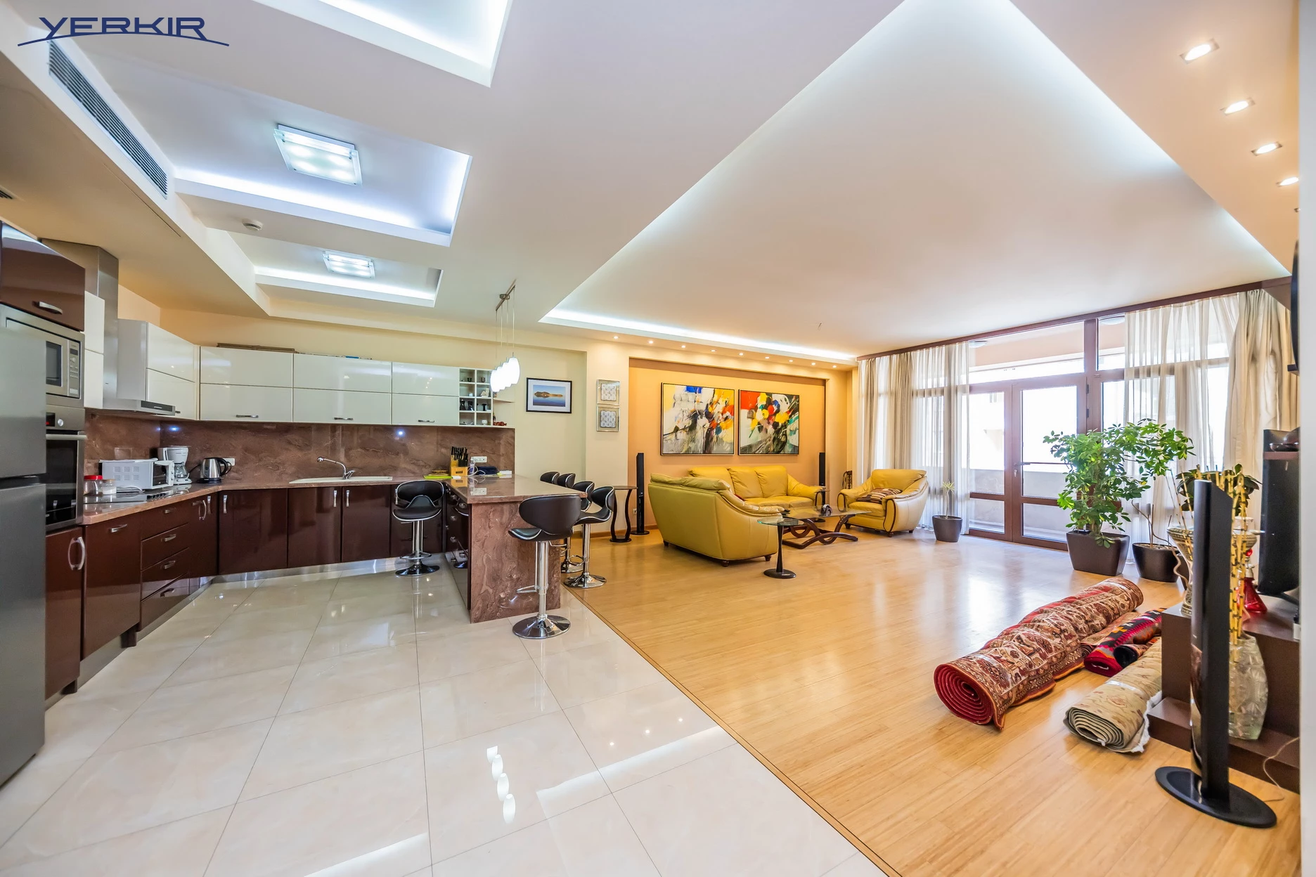 Բնակարաններ Կոդ` 5+316975