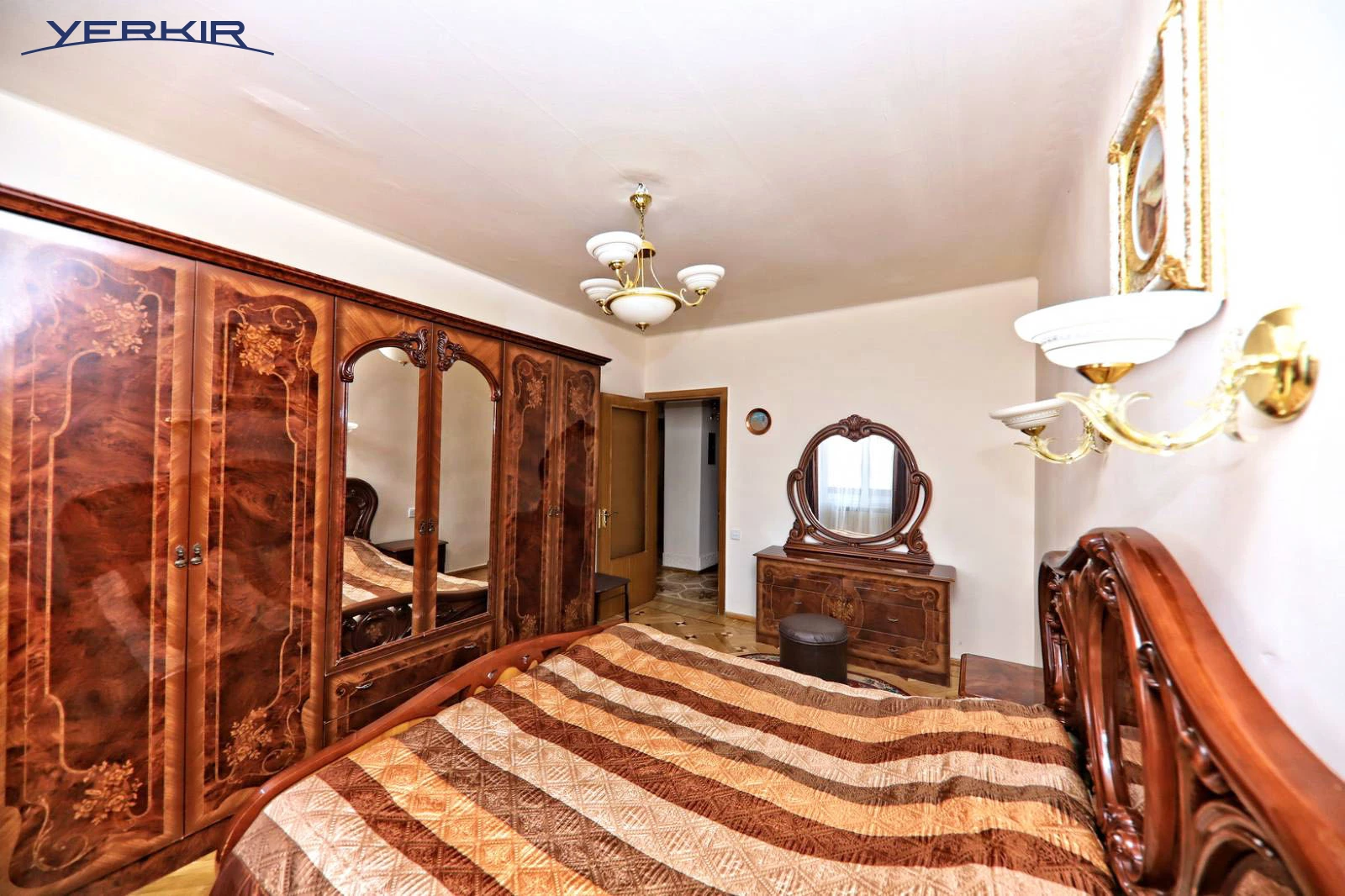 Apartments Code: 10+311693