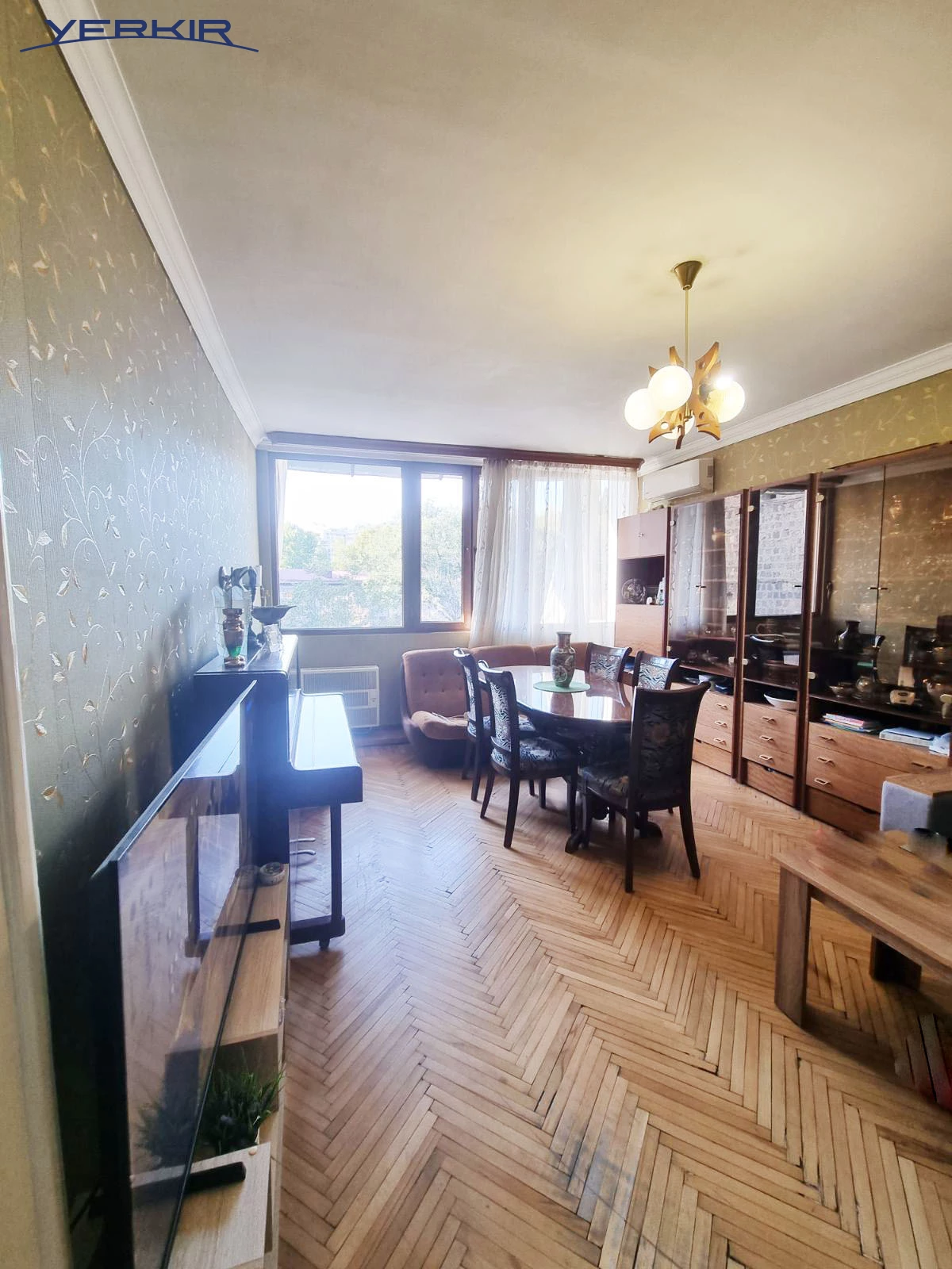 Apartments Code: 9+313932