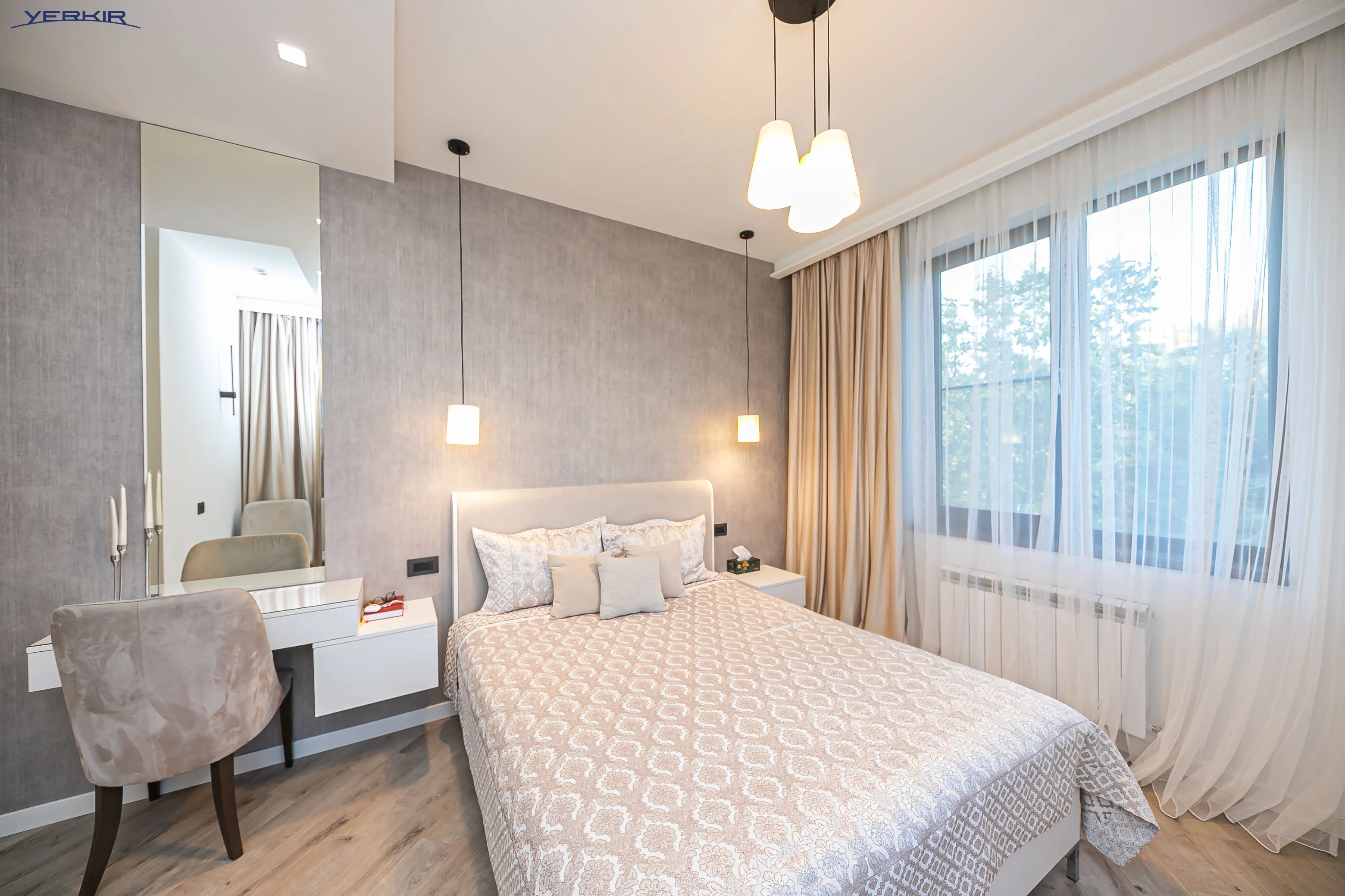 Apartments Code: 9+420819