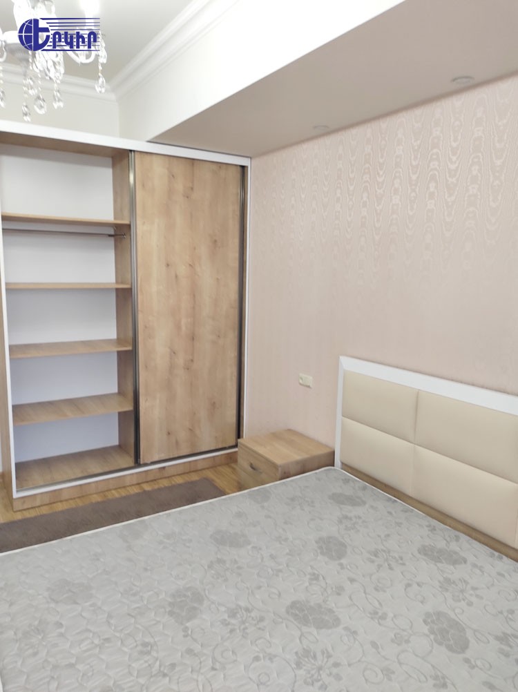 Բնակարաններ Կոդ` 8+21247