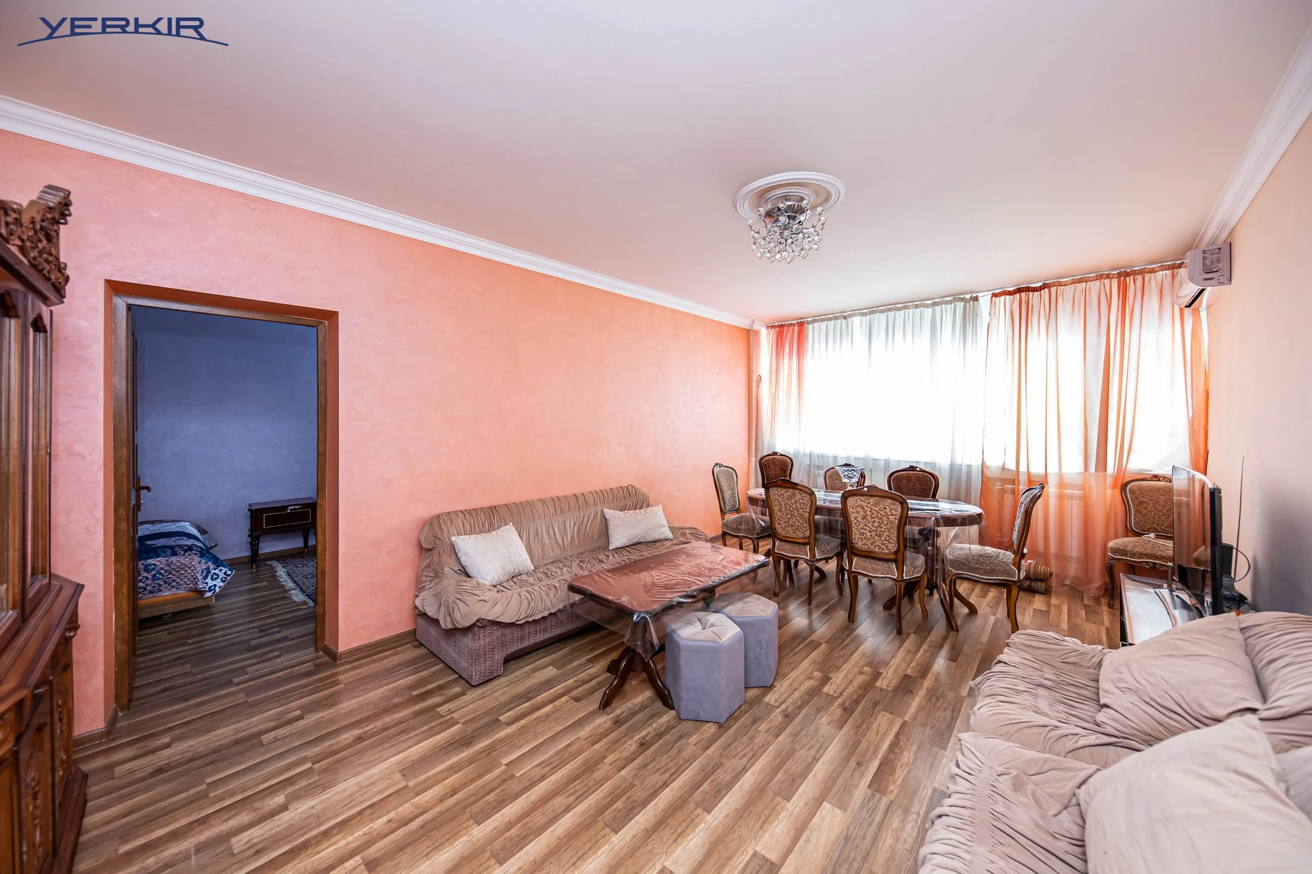 Apartments Code: 9+2520963