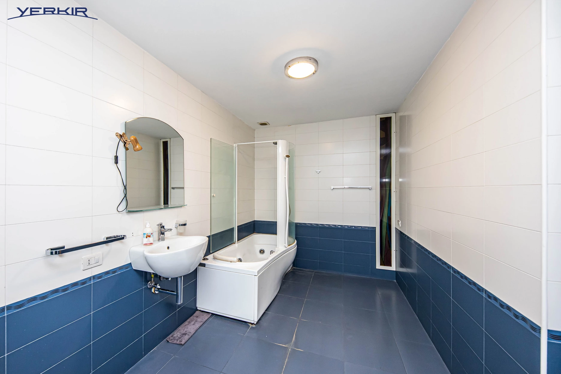 Apartments Code: 3+4672199