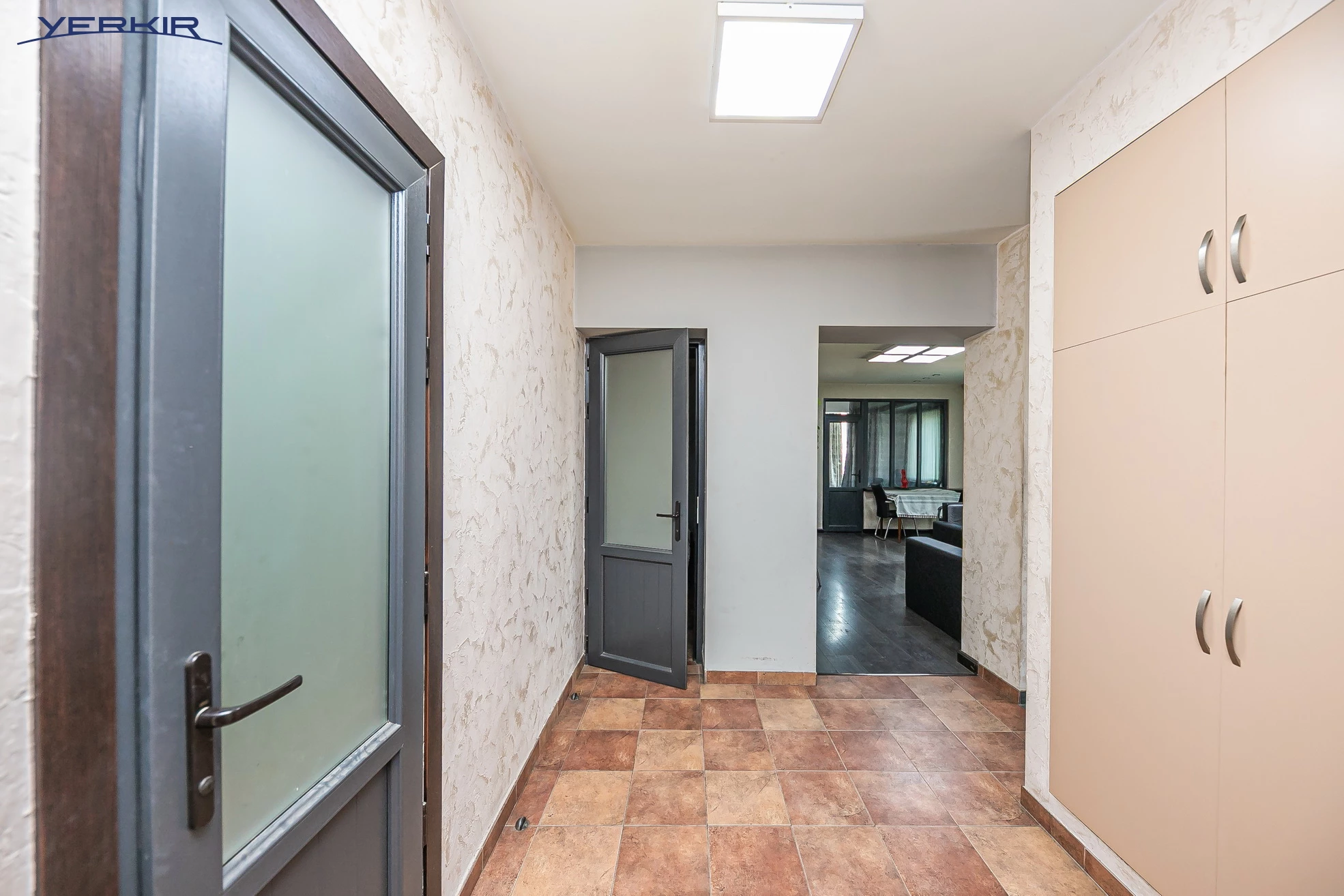 Բնակարաններ Կոդ` 10+218988