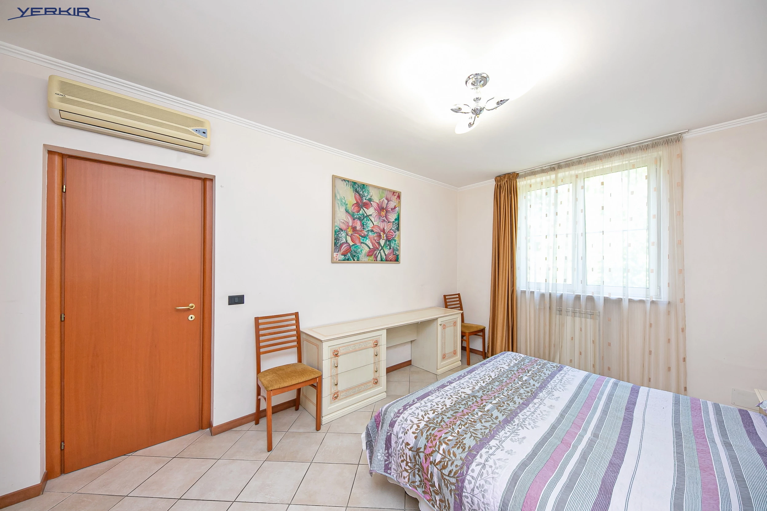 Apartments Code: 5+318404