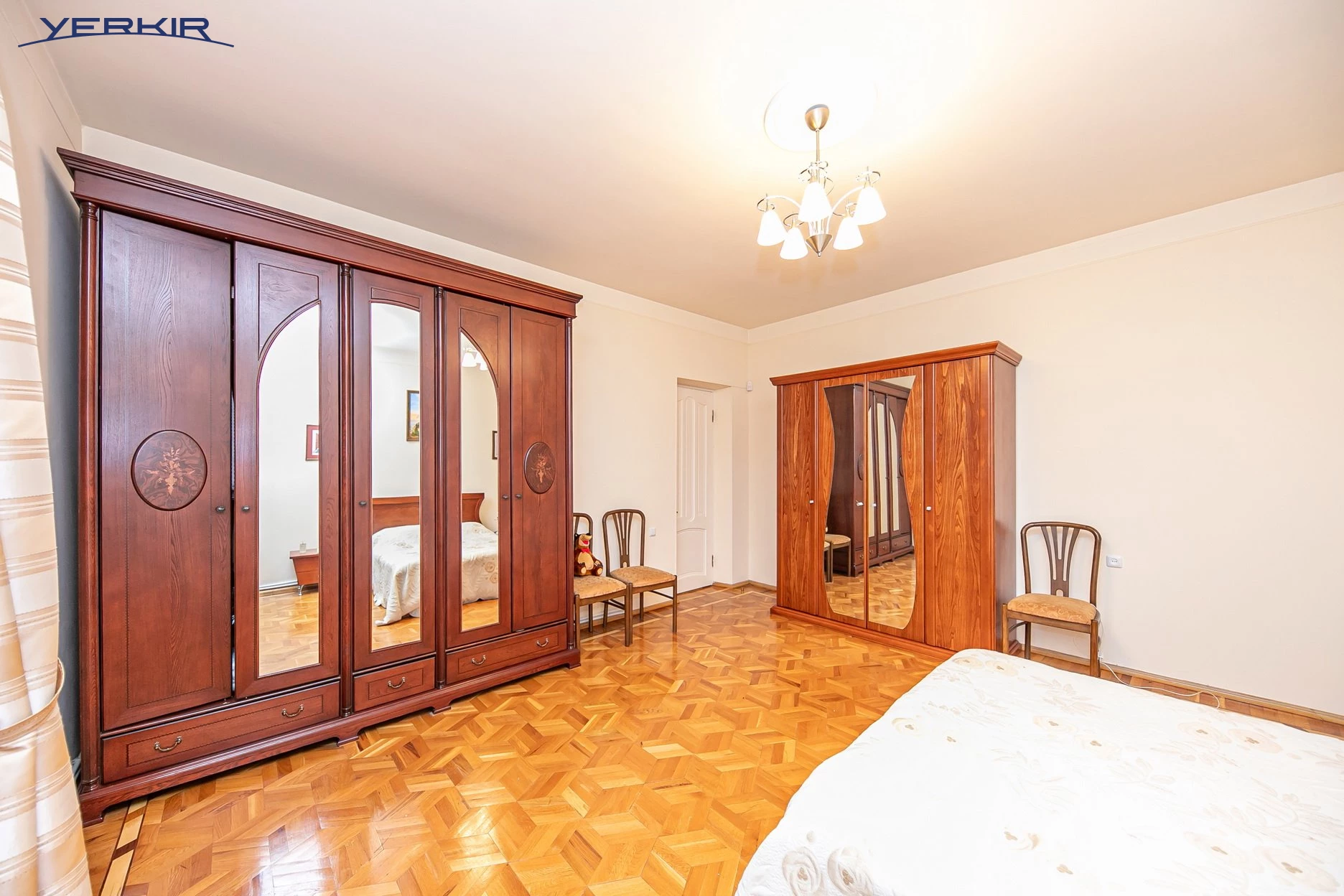 Առանձնատներ Կոդ` 8+517880