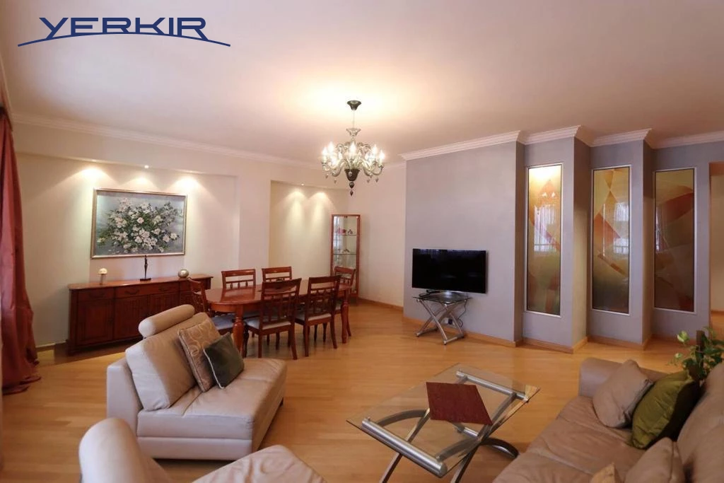 Apartments Code: 5+409909